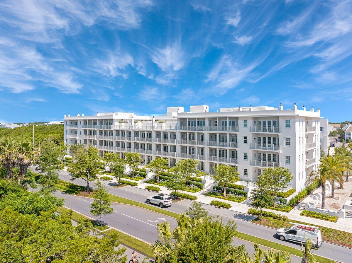 45 W Solaire Way 203