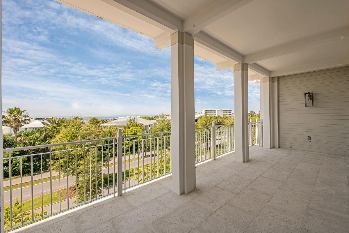 45 W Solaire Way 203