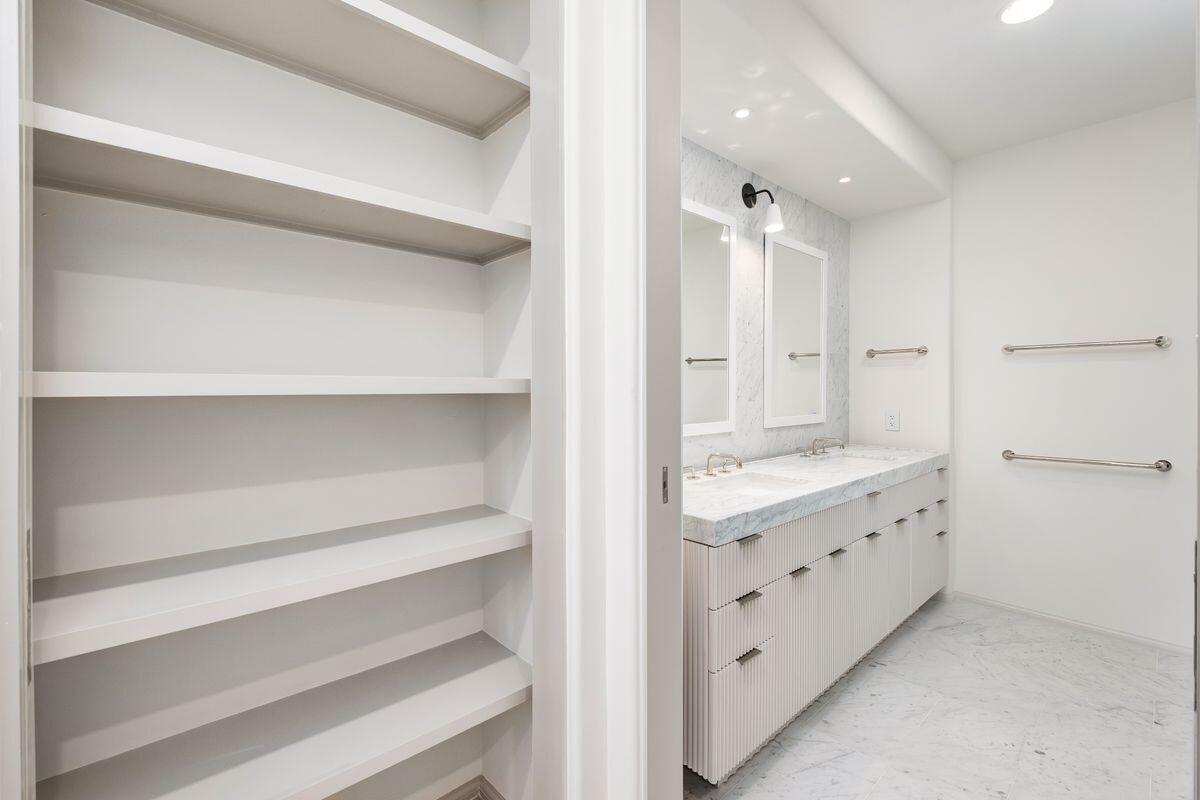 45 W Solaire Way 203