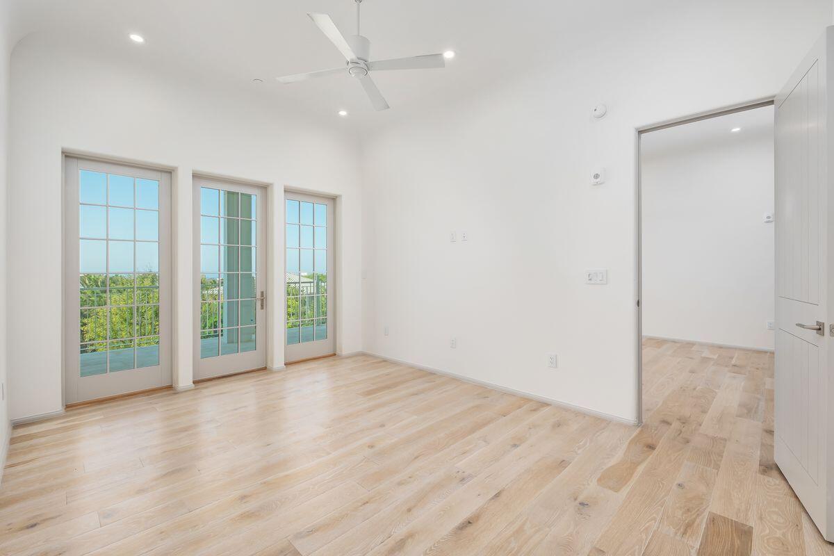 45 W Solaire Way 203