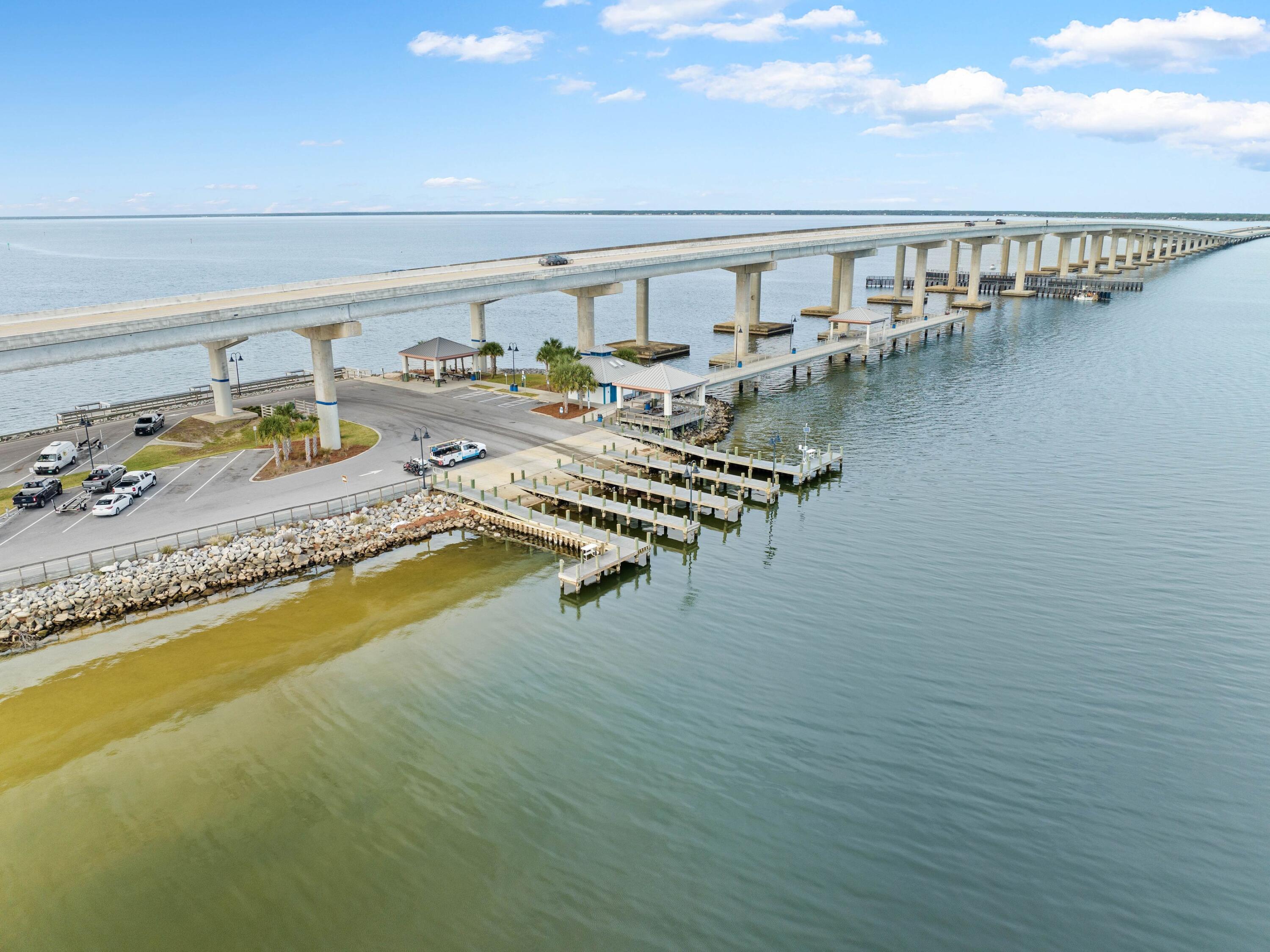 16 Lighthouse Pointe Blvd Boulevard