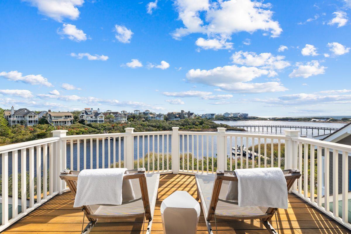 24 N Lake Bridge Lane