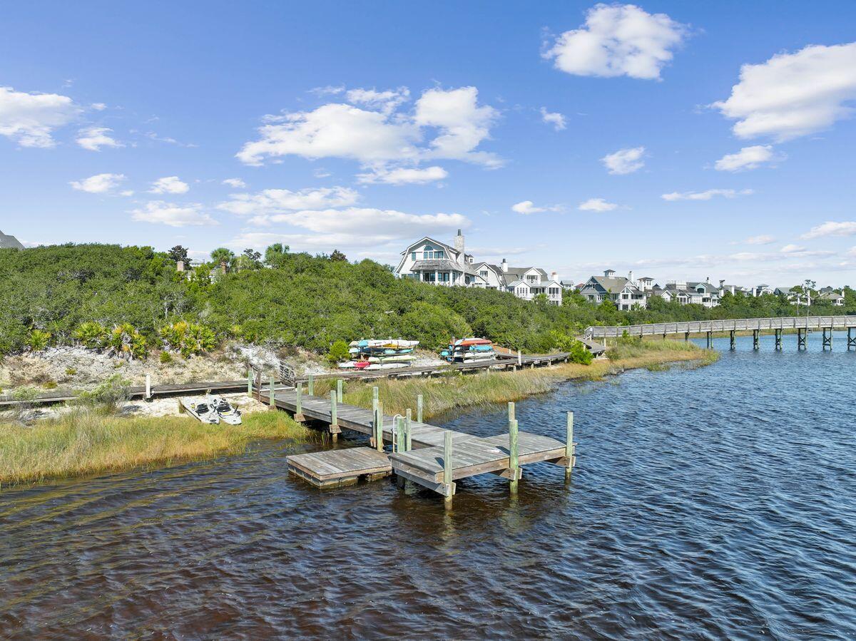 24 N Lake Bridge Lane