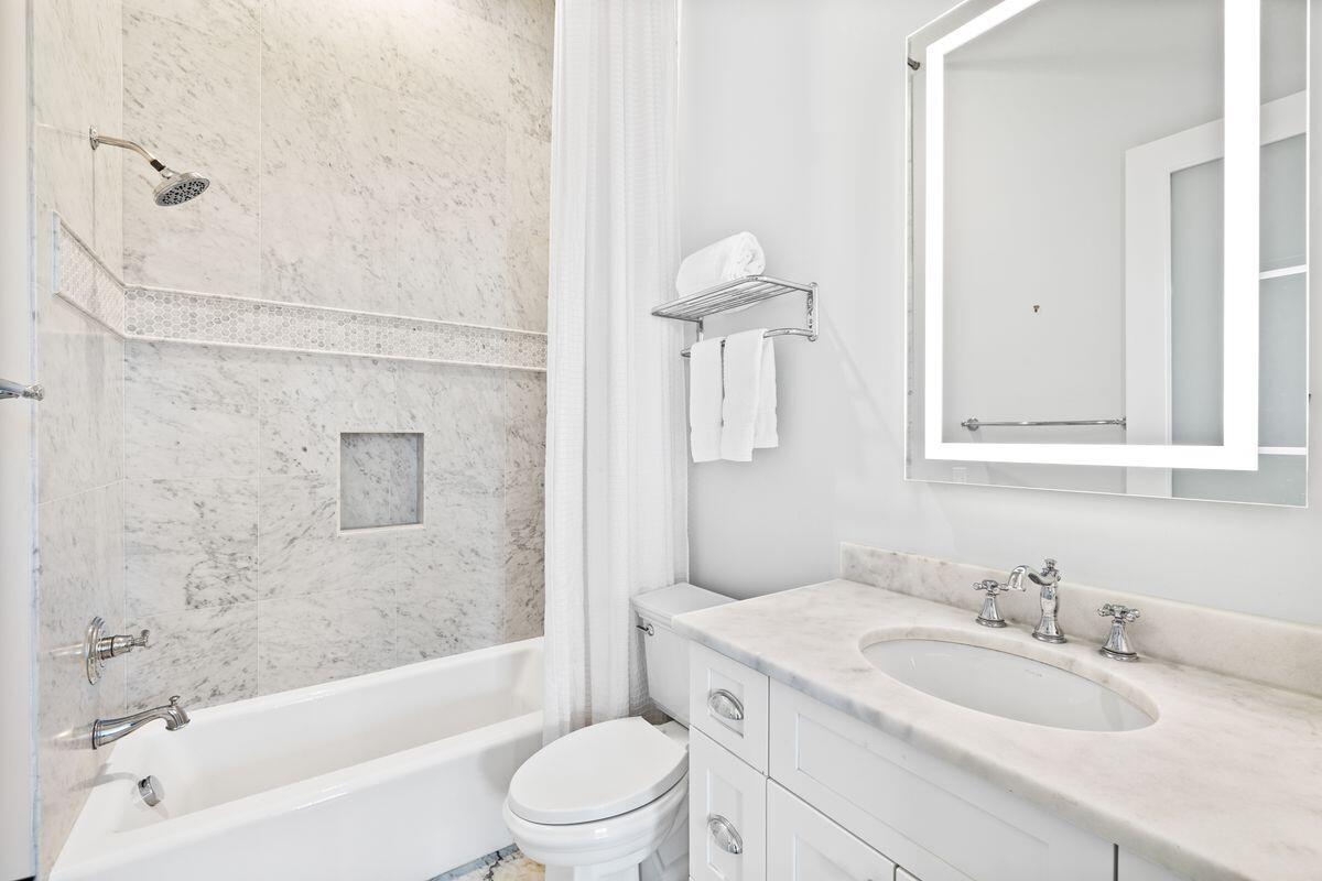 24 N Lake Bridge Lane