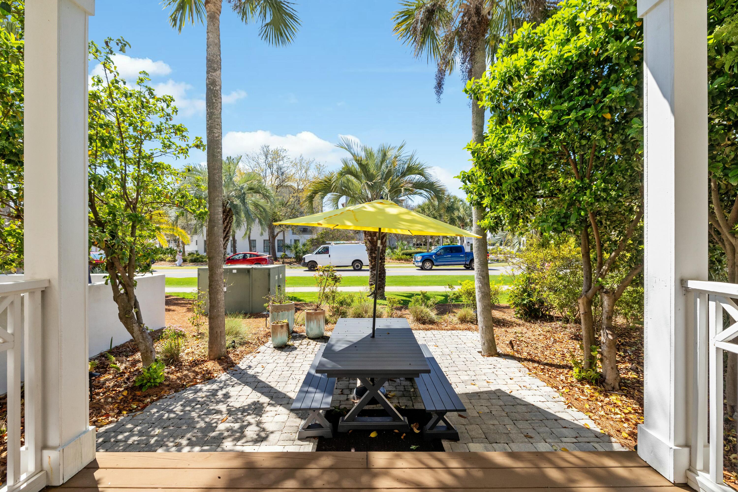 74 Blue Dolphin Loop