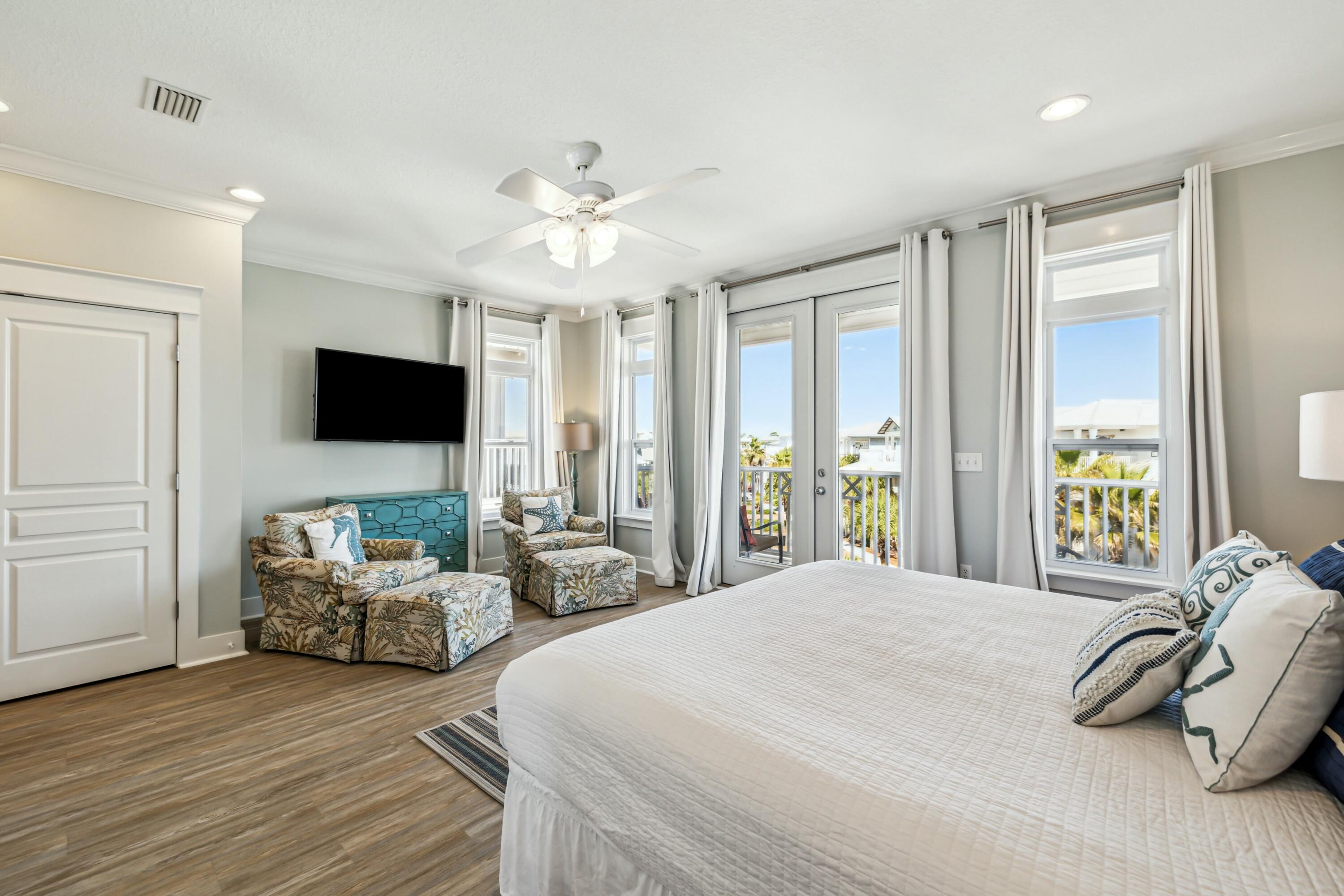 74 Blue Dolphin Loop