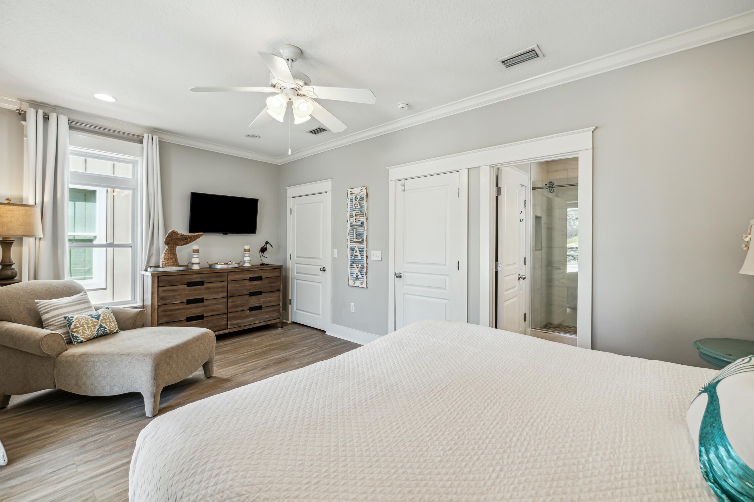 74 Blue Dolphin Loop