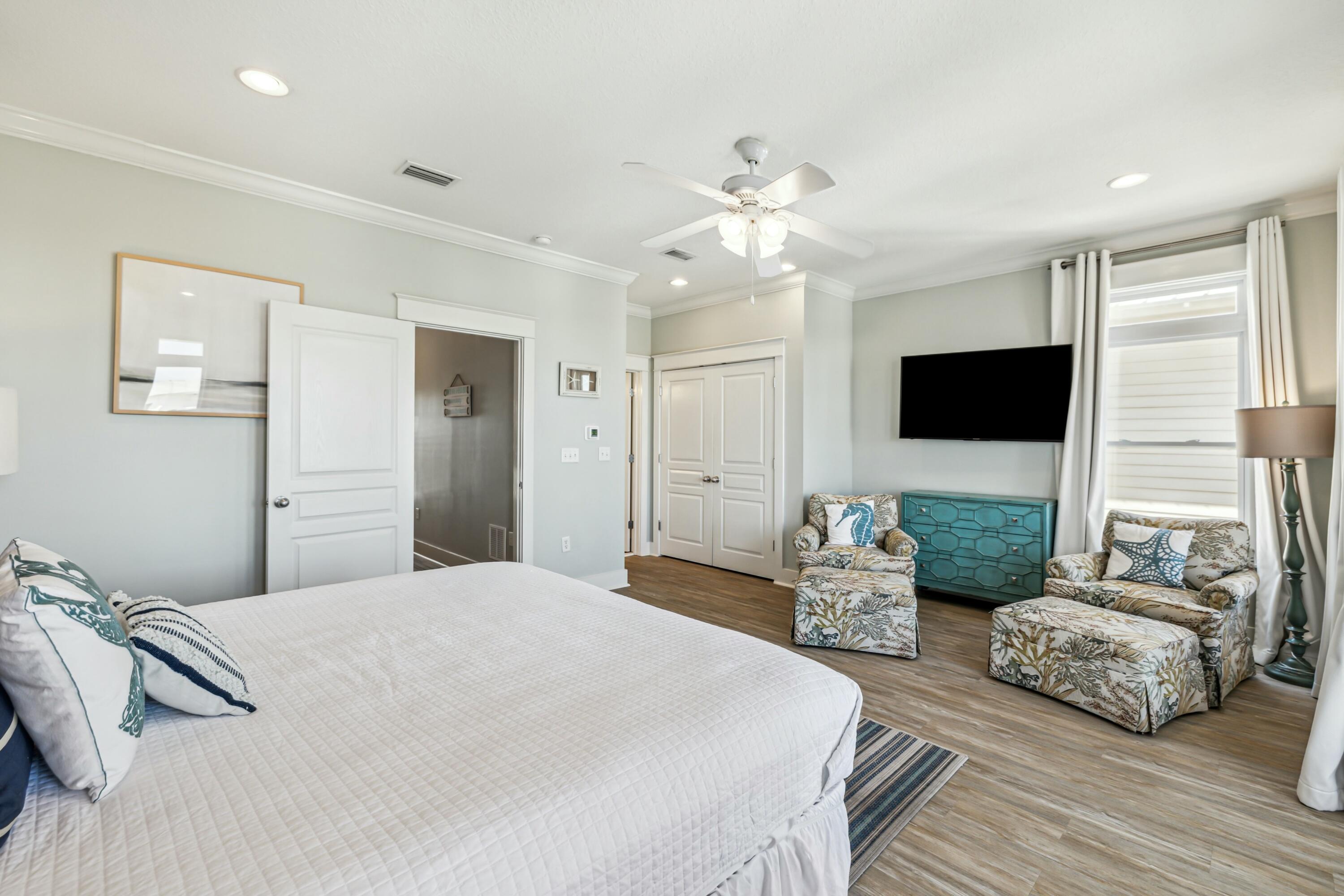 74 Blue Dolphin Loop