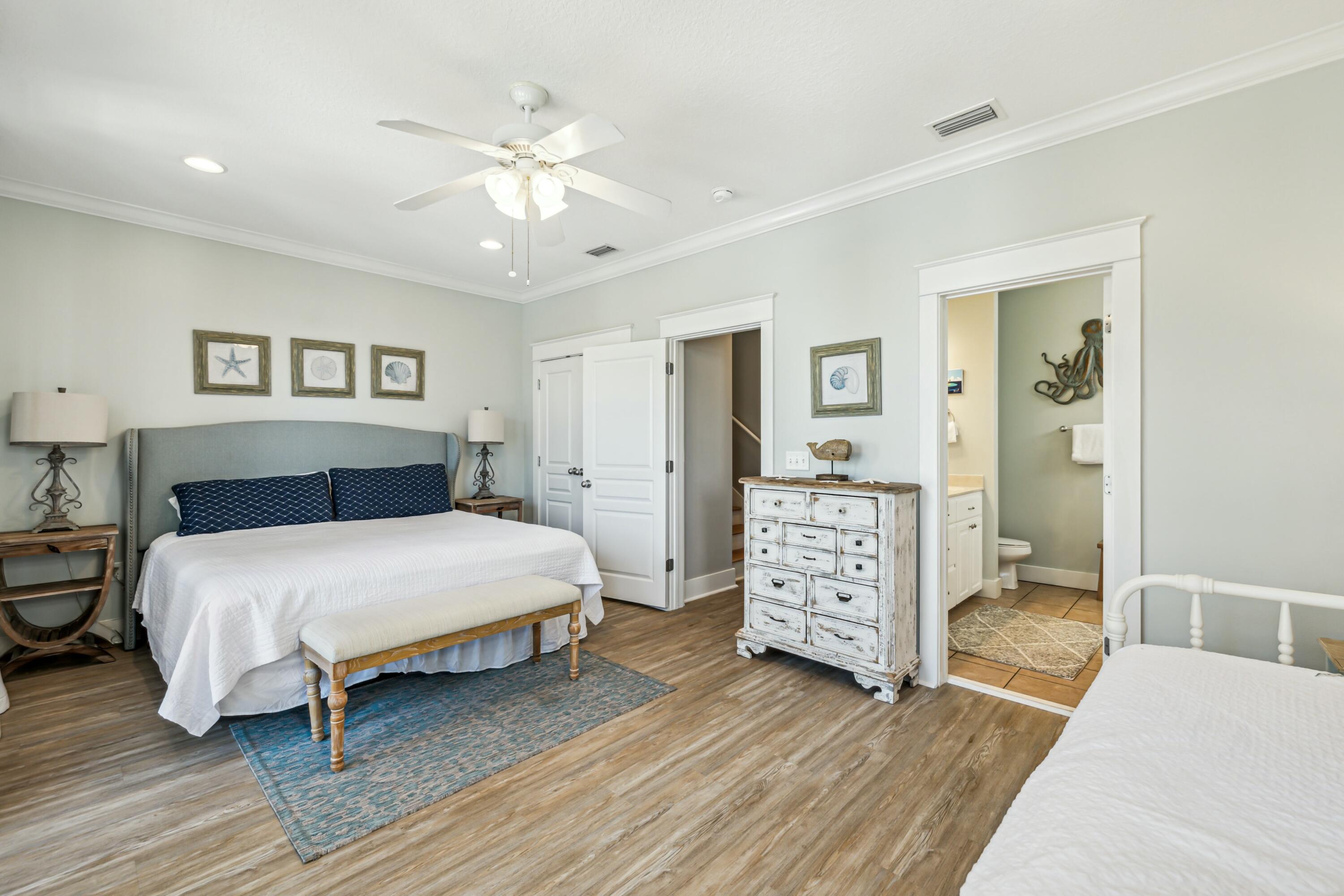 74 Blue Dolphin Loop