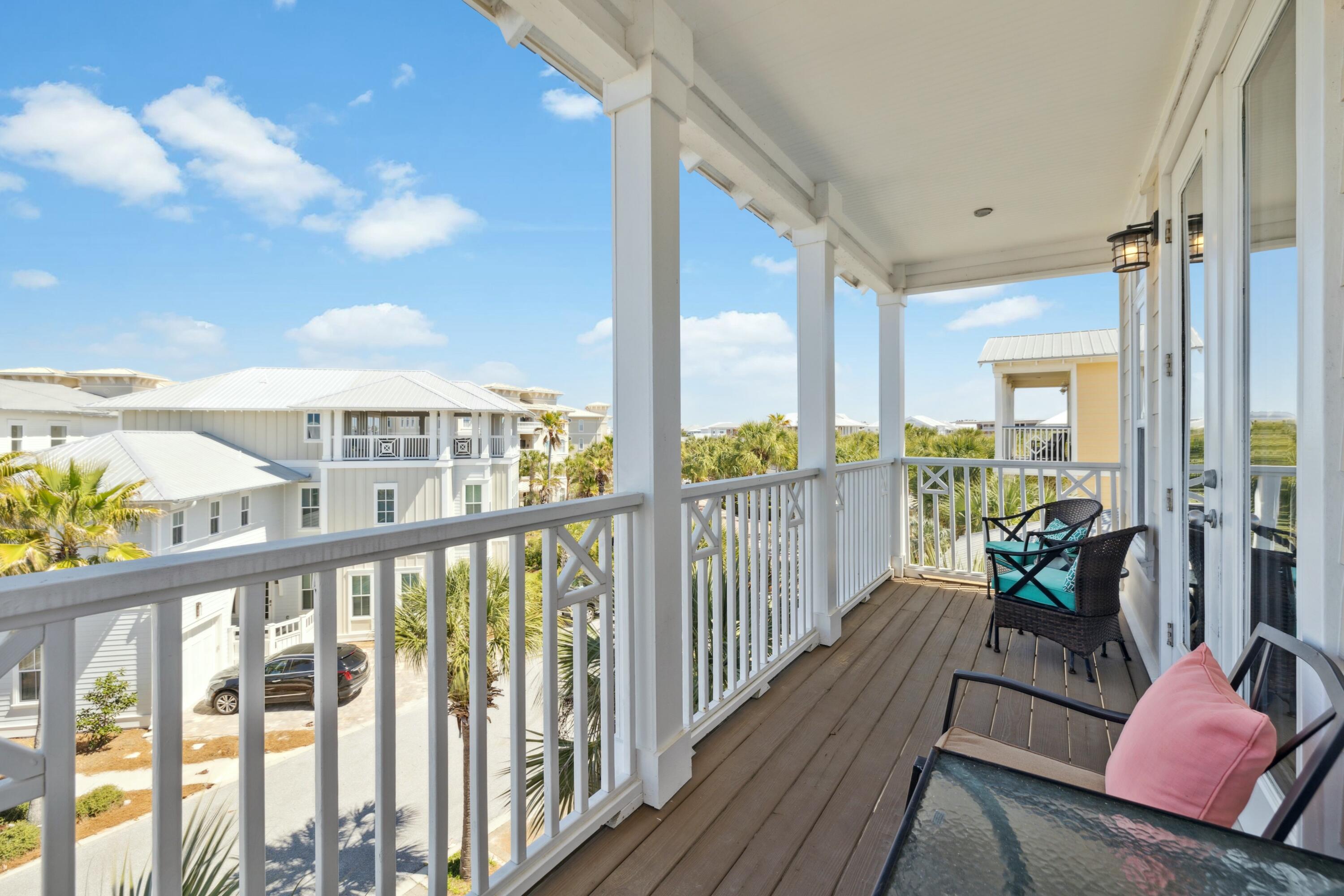 74 Blue Dolphin Loop