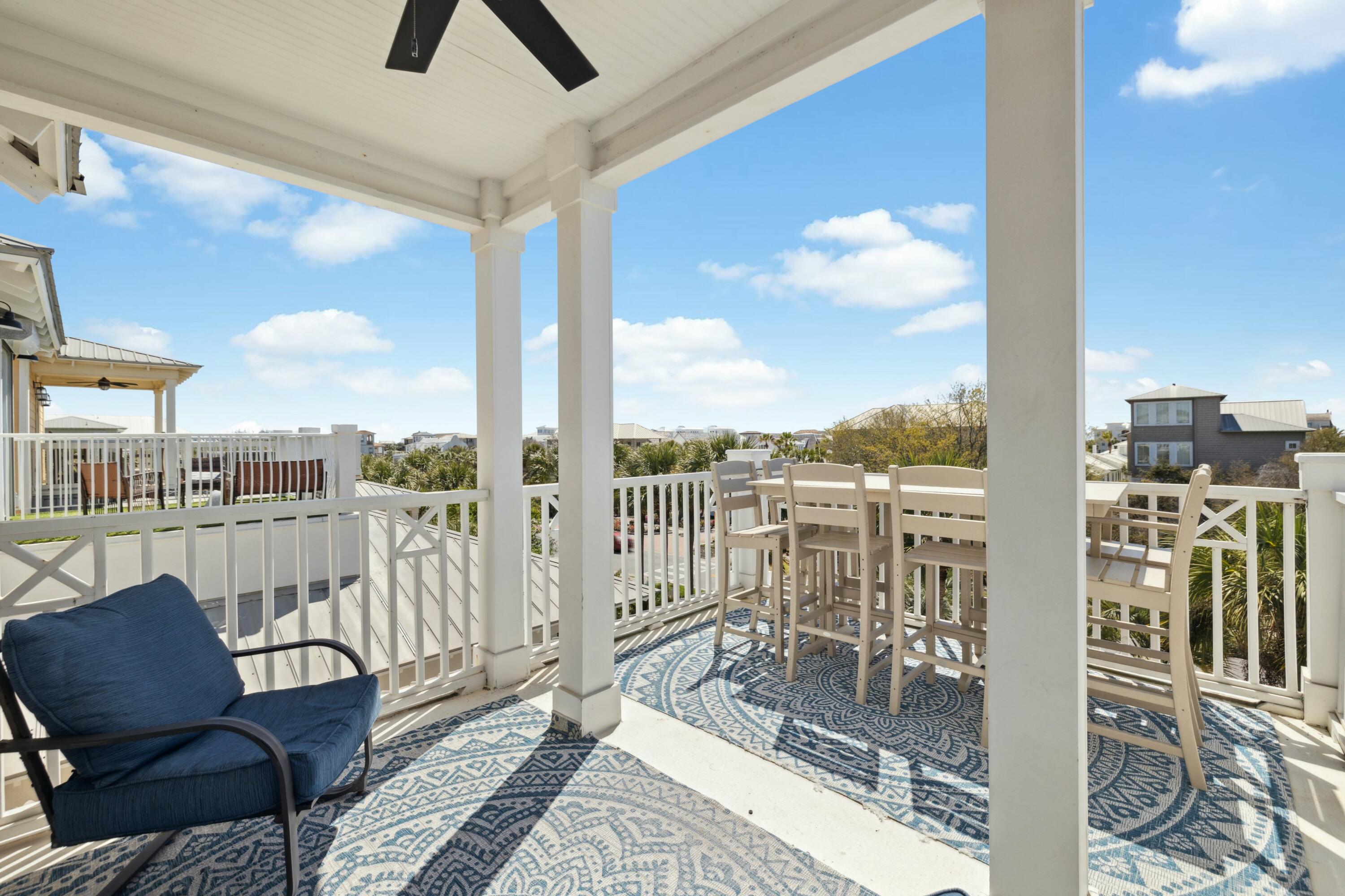 74 Blue Dolphin Loop