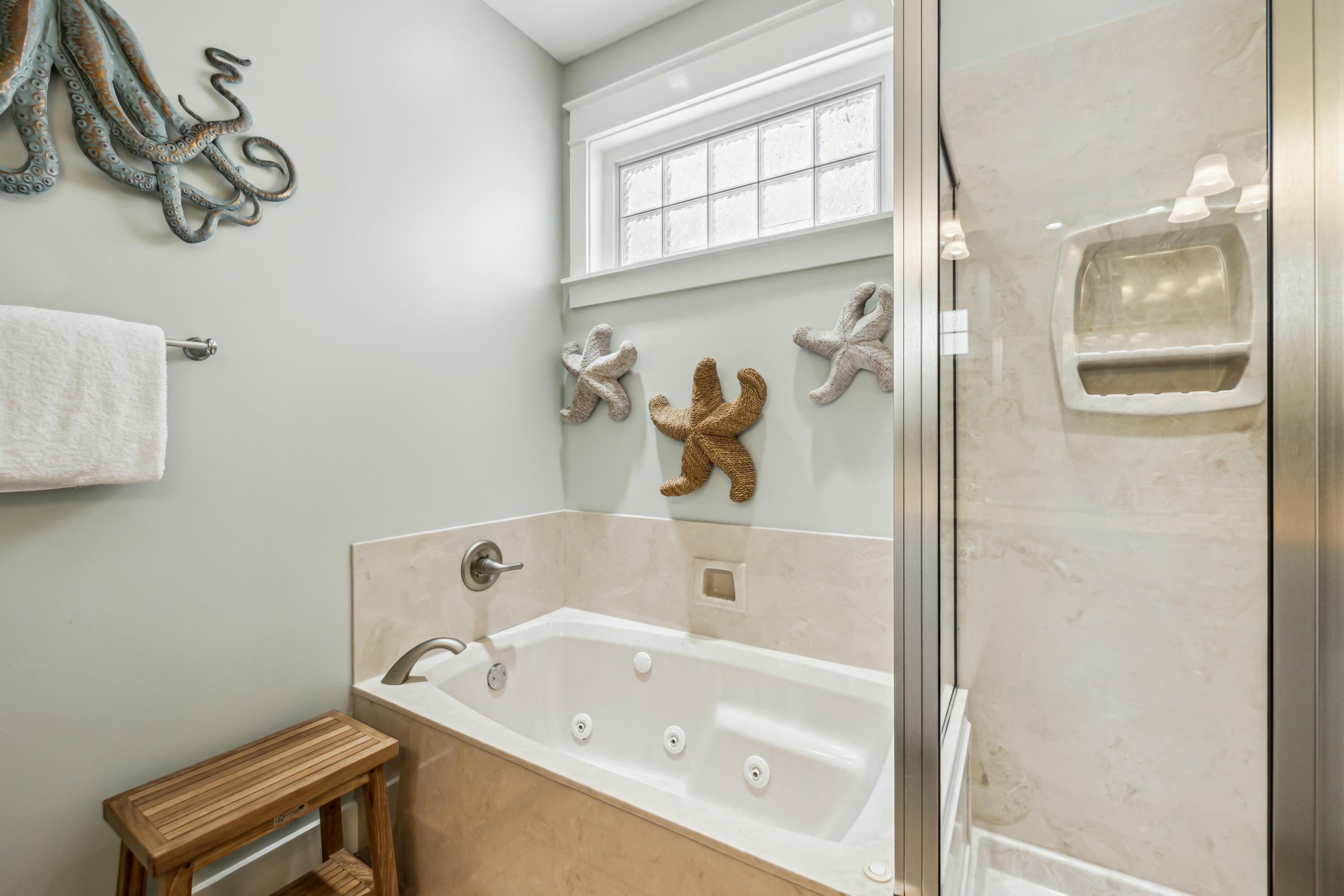 74 Blue Dolphin Loop