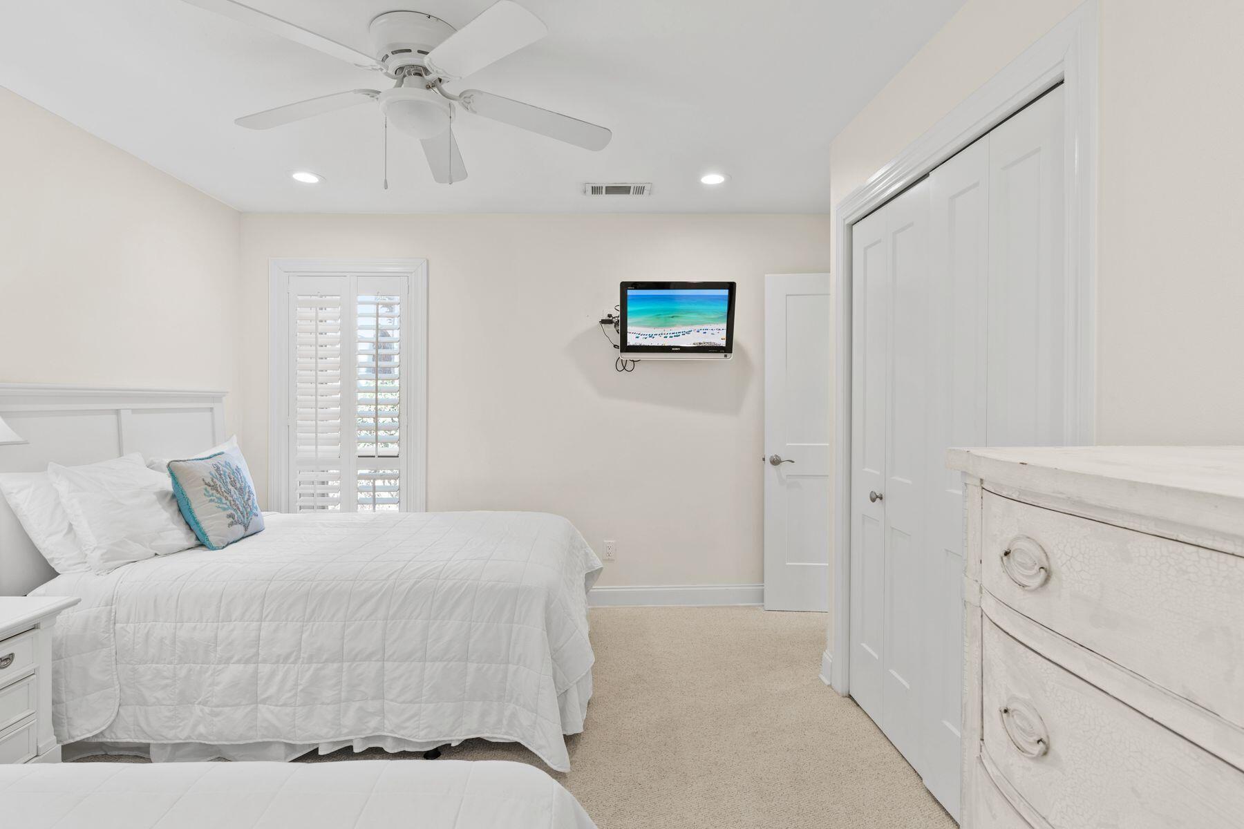 522 Augusta Way 11006