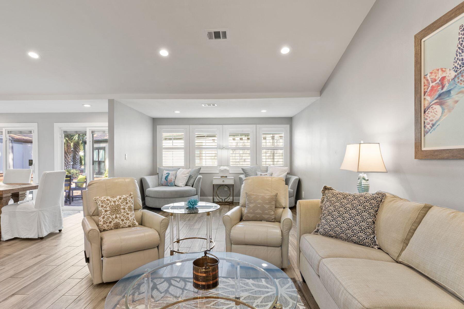 522 Augusta Way 11006