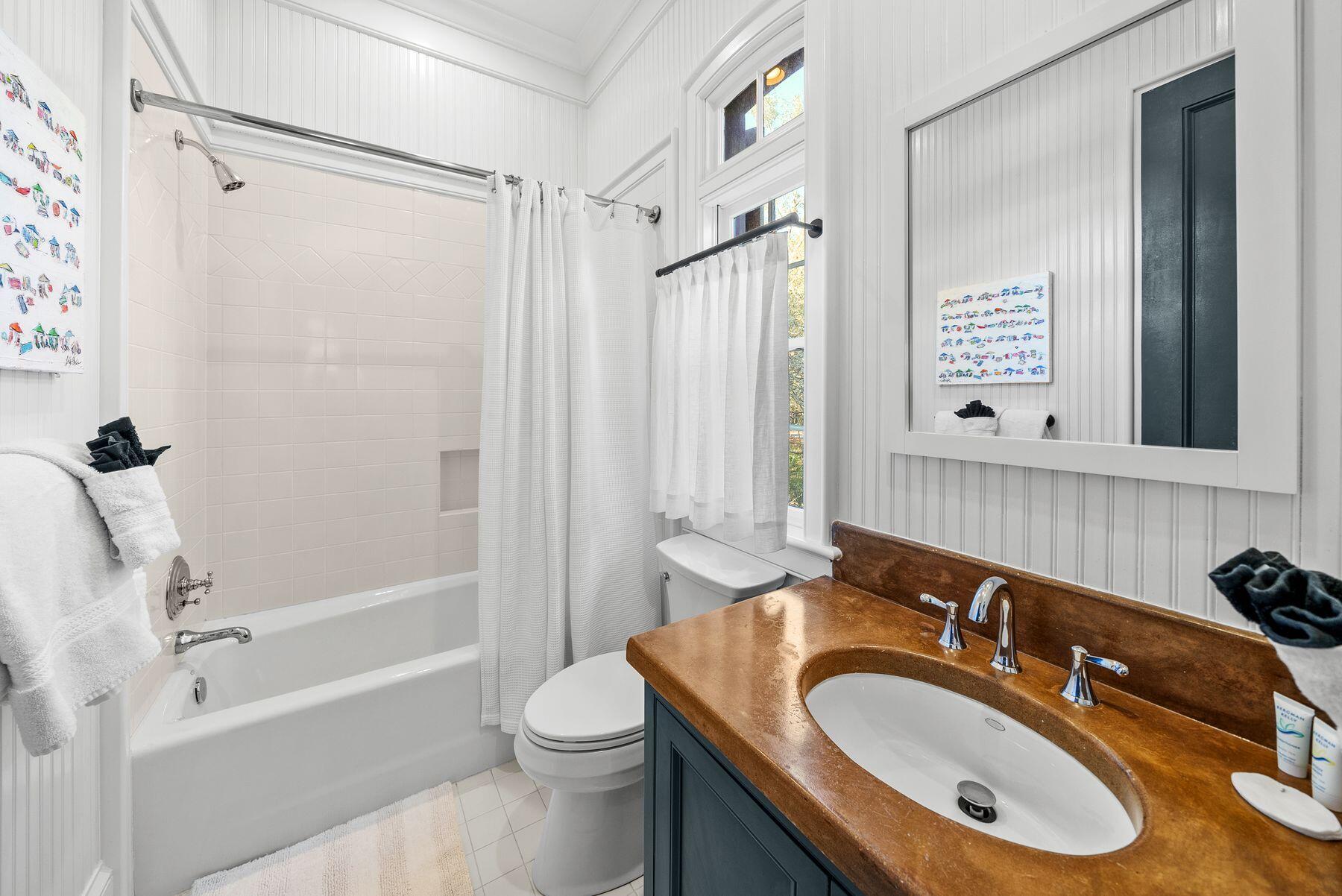 122 W Kingston Road