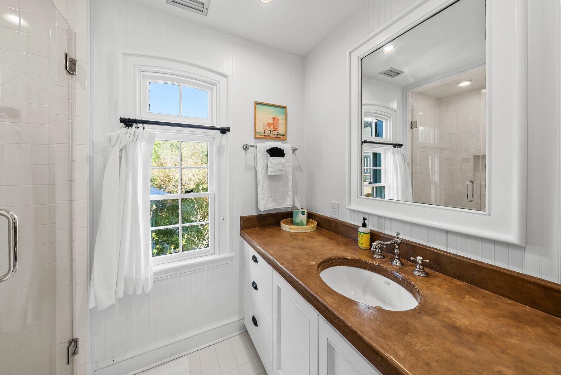 122 W Kingston Road