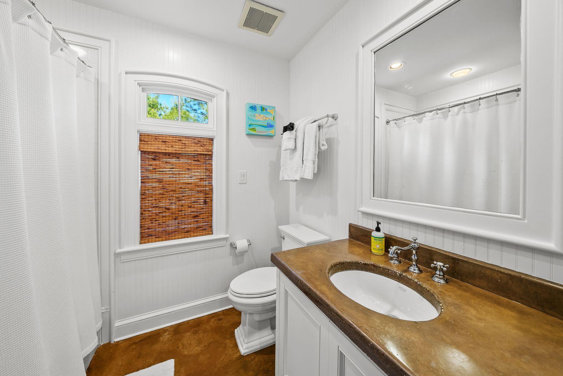 122 W Kingston Road