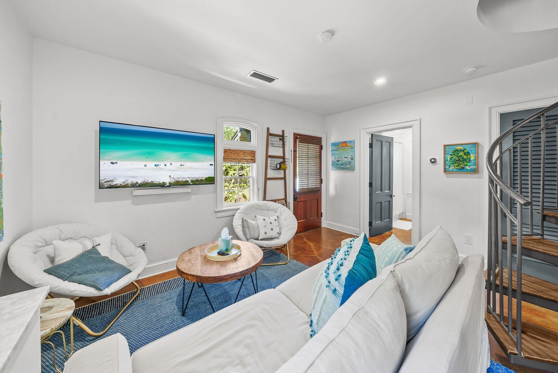 122 W Kingston Road