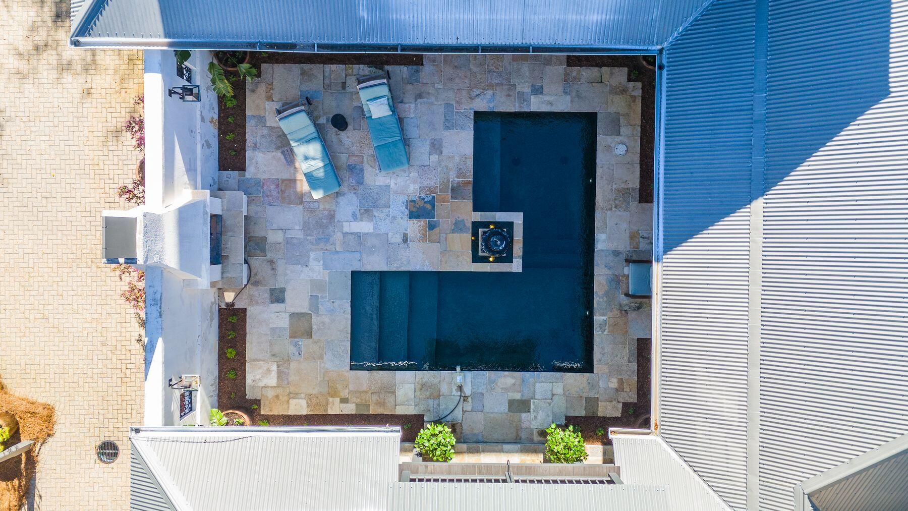 122 W Kingston Road