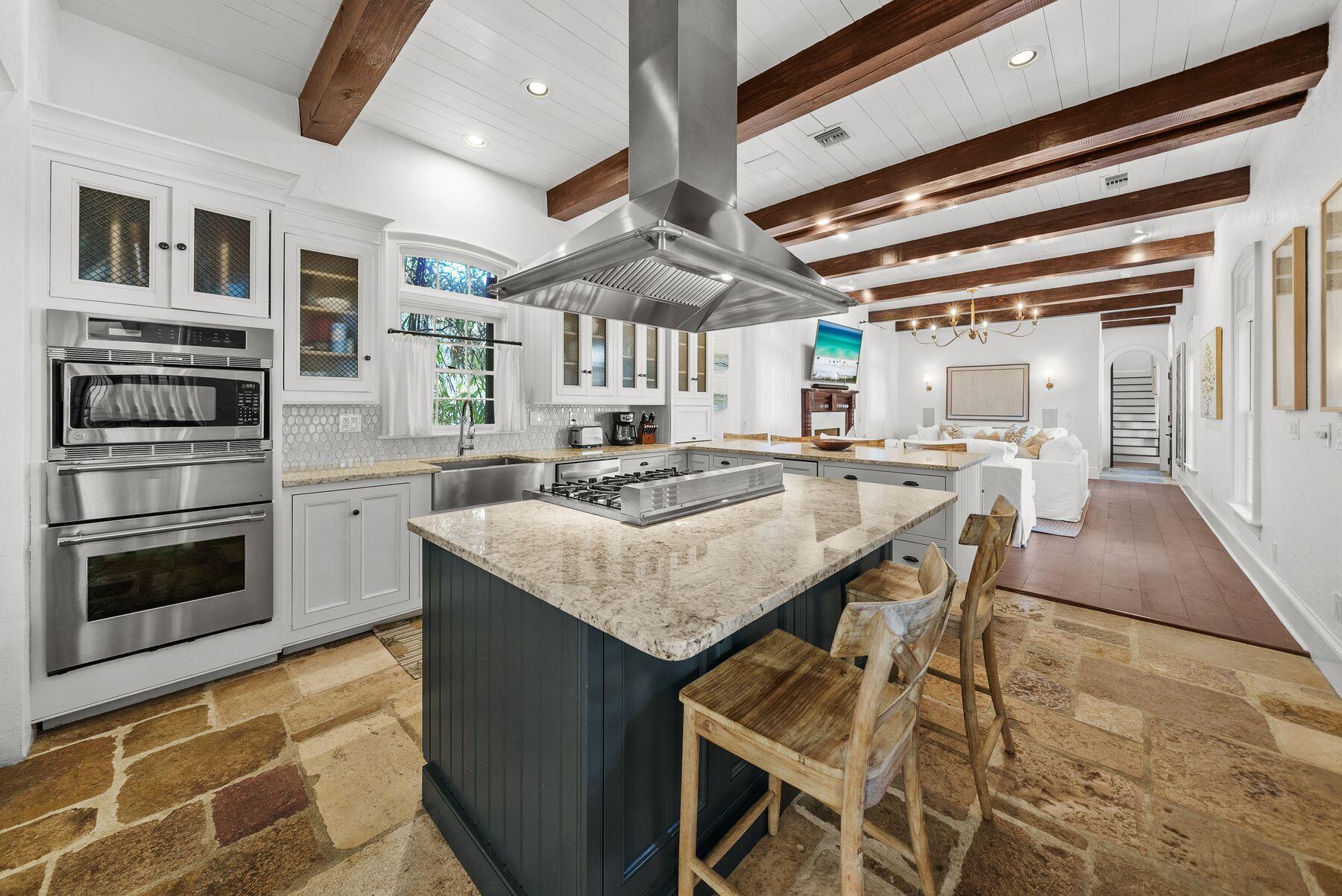 122 W Kingston Road