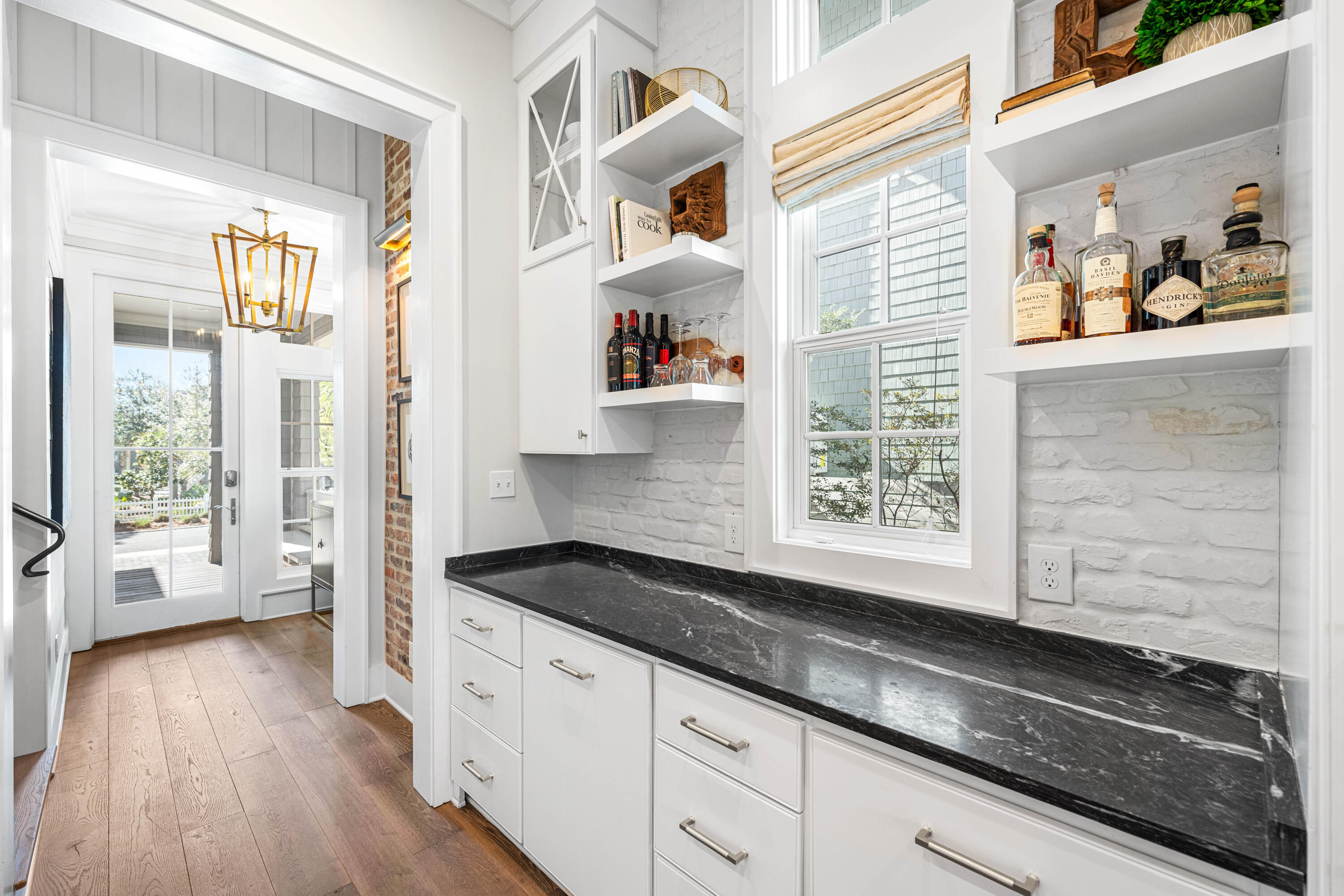 41 Compass Point Way