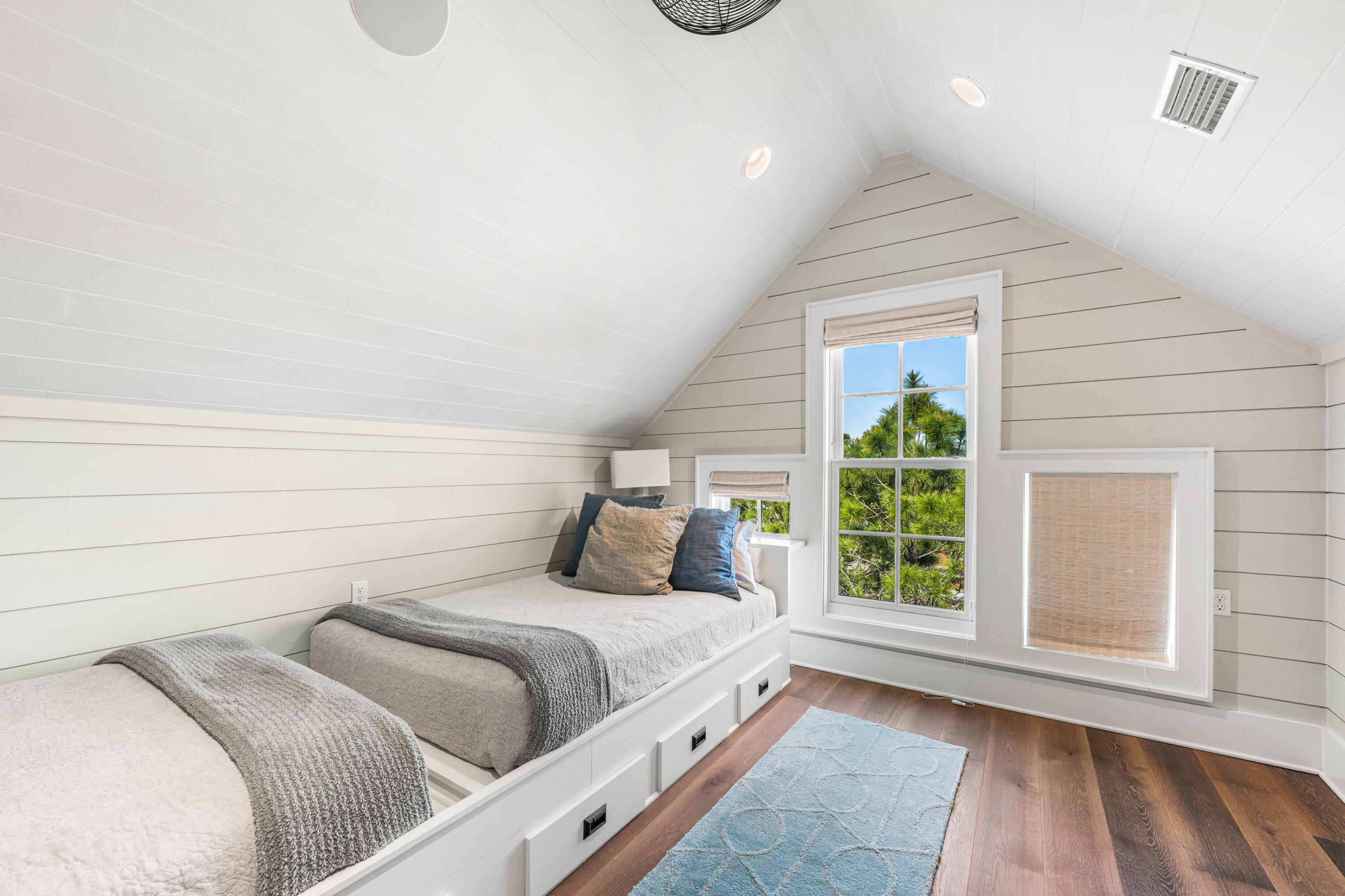 41 Compass Point Way