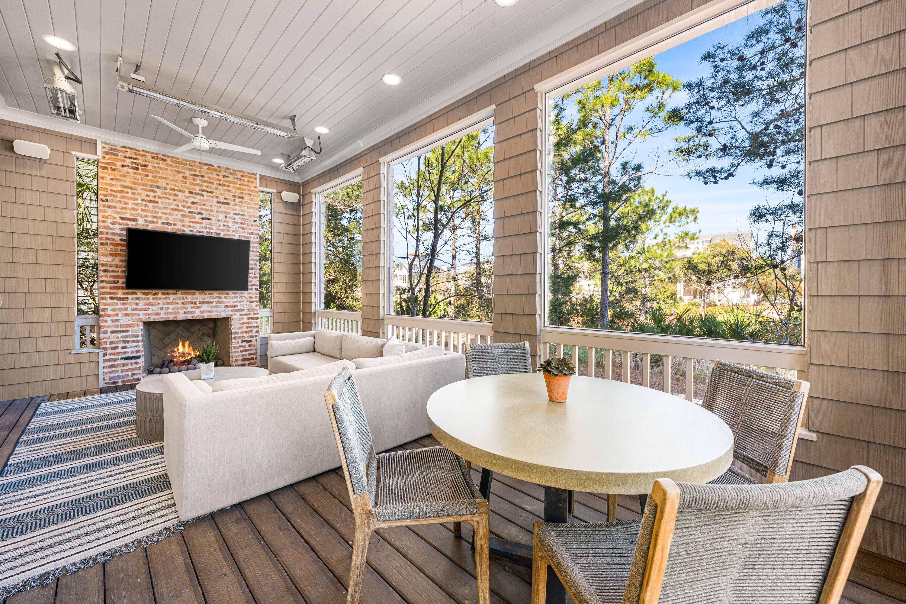 41 Compass Point Way