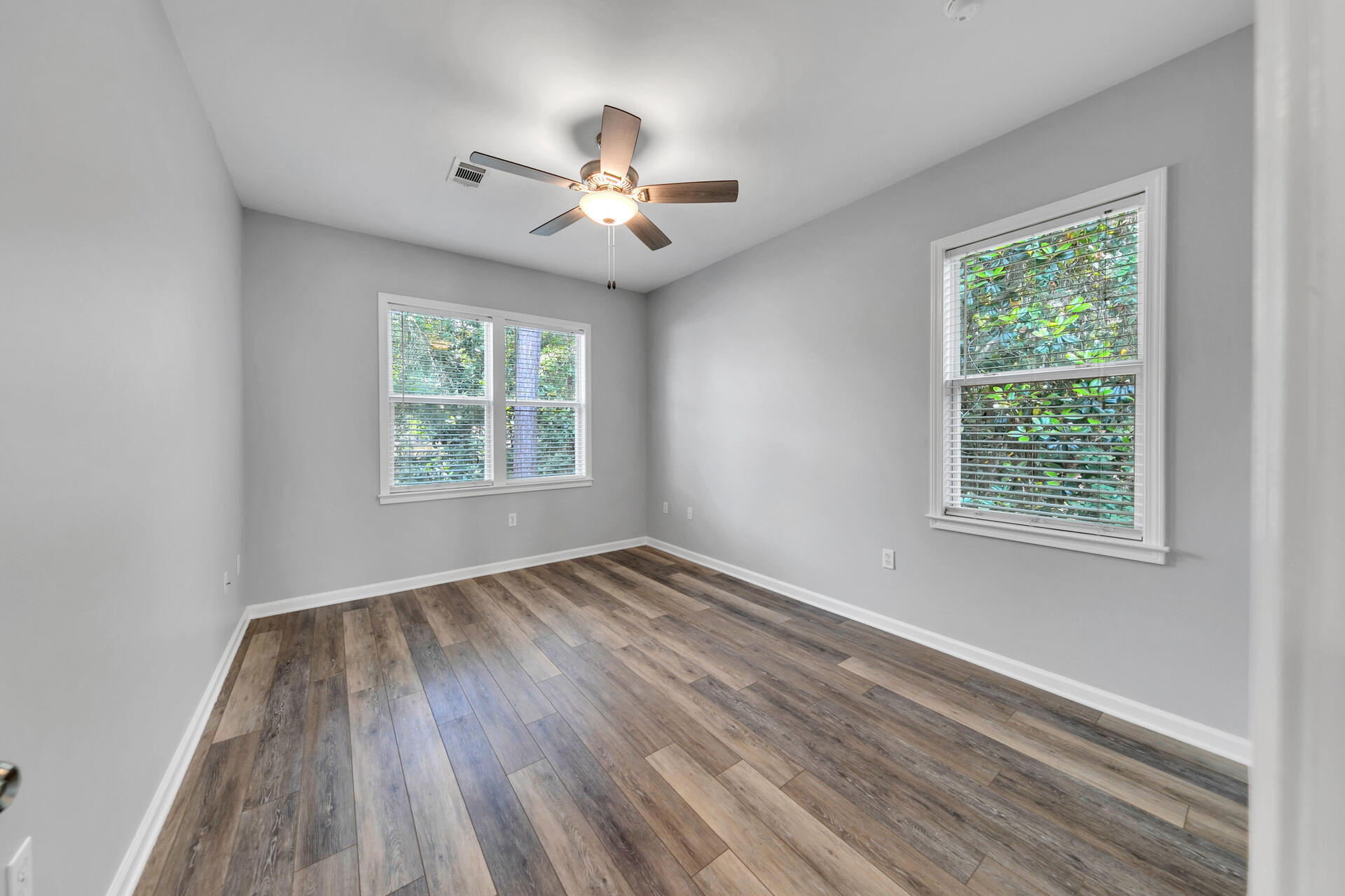 1544 N County Hwy 393