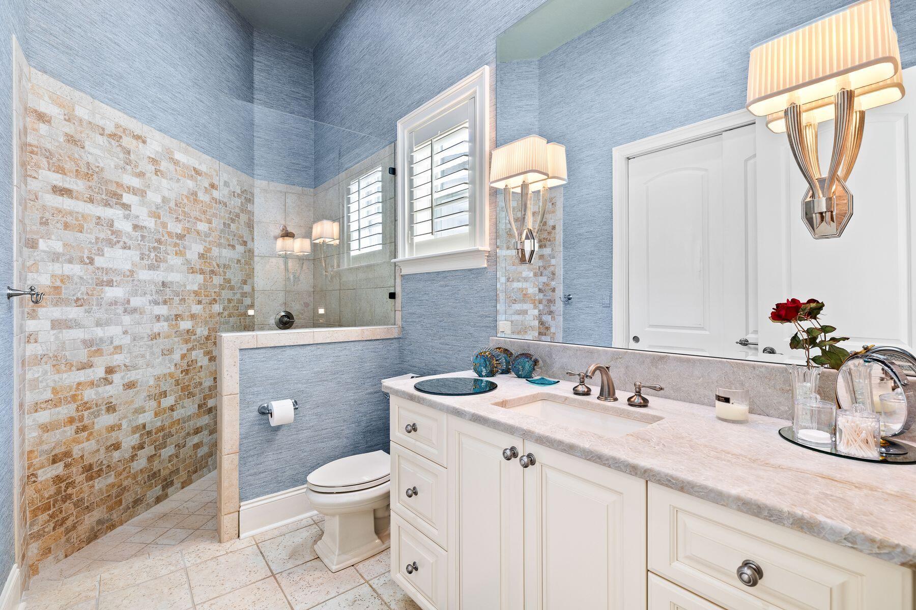 2987 Bay Villas Court