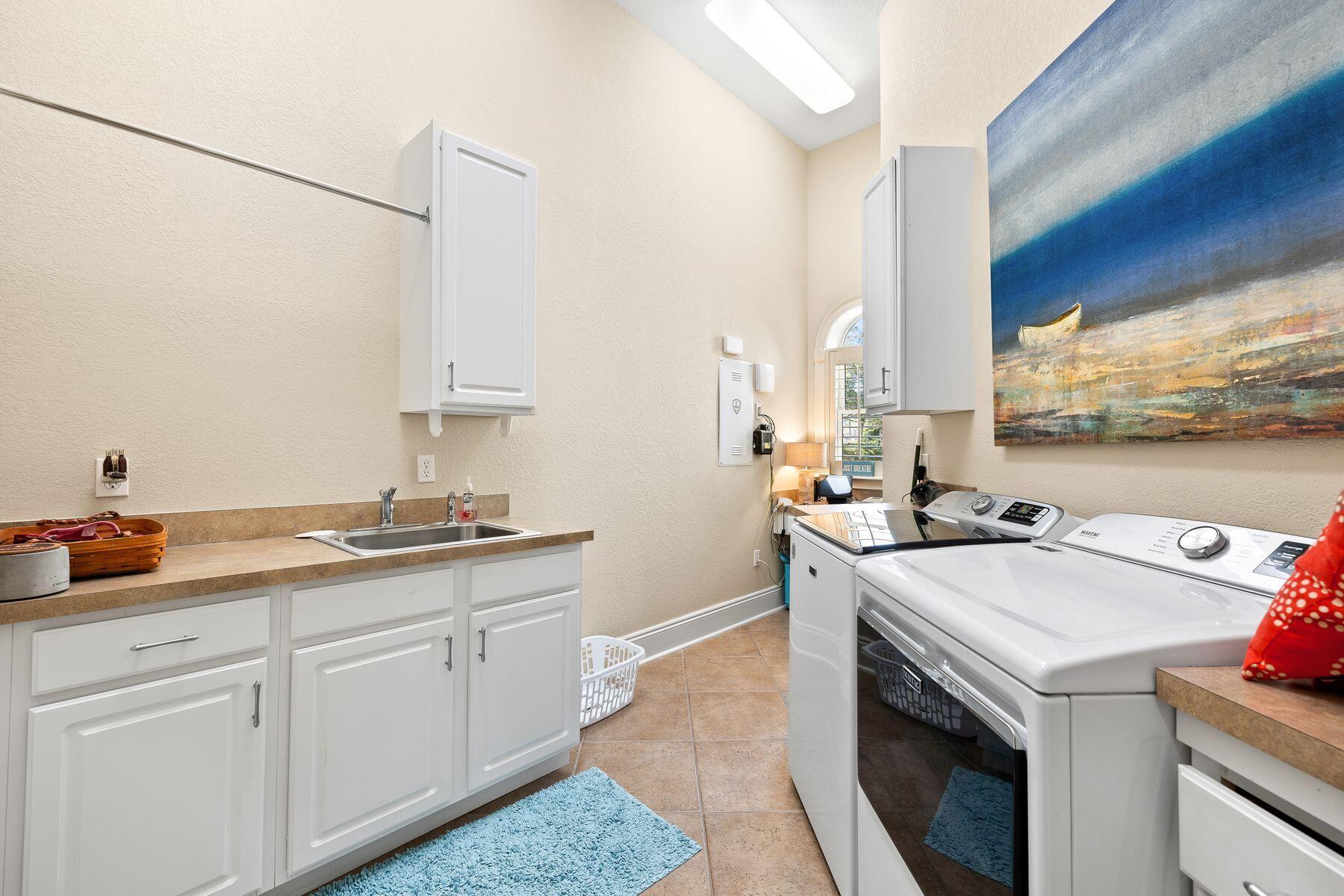 2987 Bay Villas Court