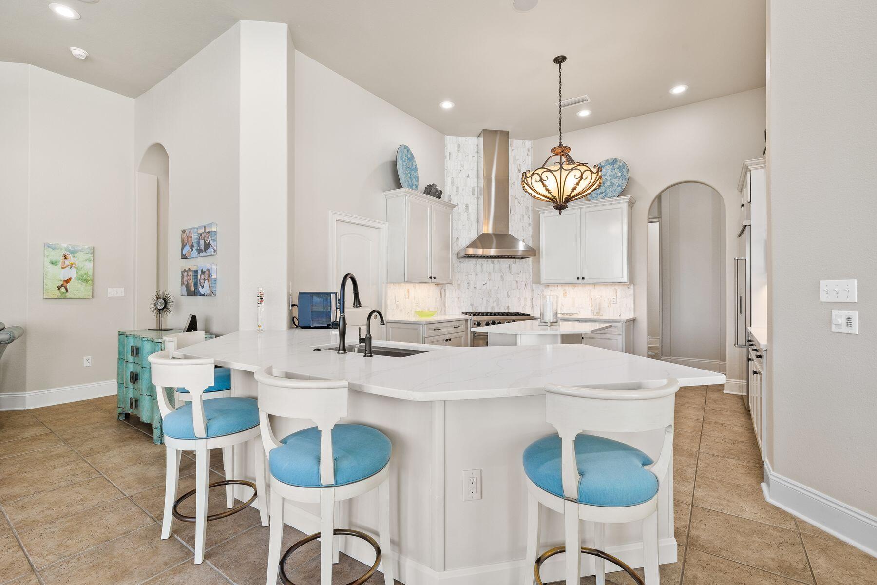 2987 Bay Villas Court