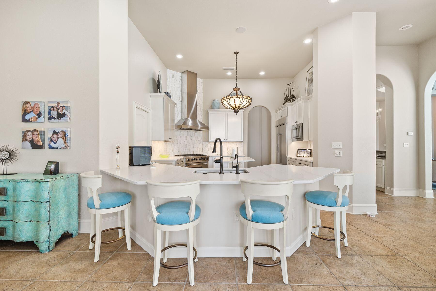 2987 Bay Villas Court