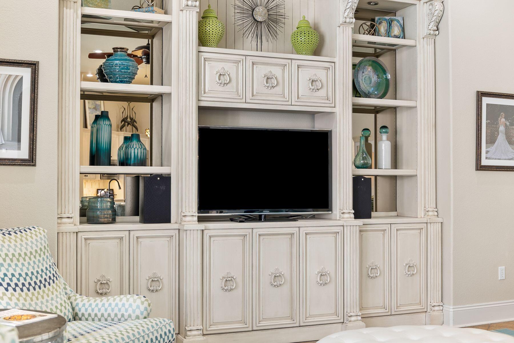 2987 Bay Villas Court