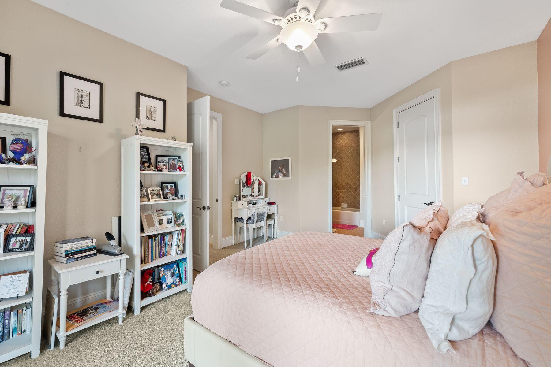 2987 Bay Villas Court