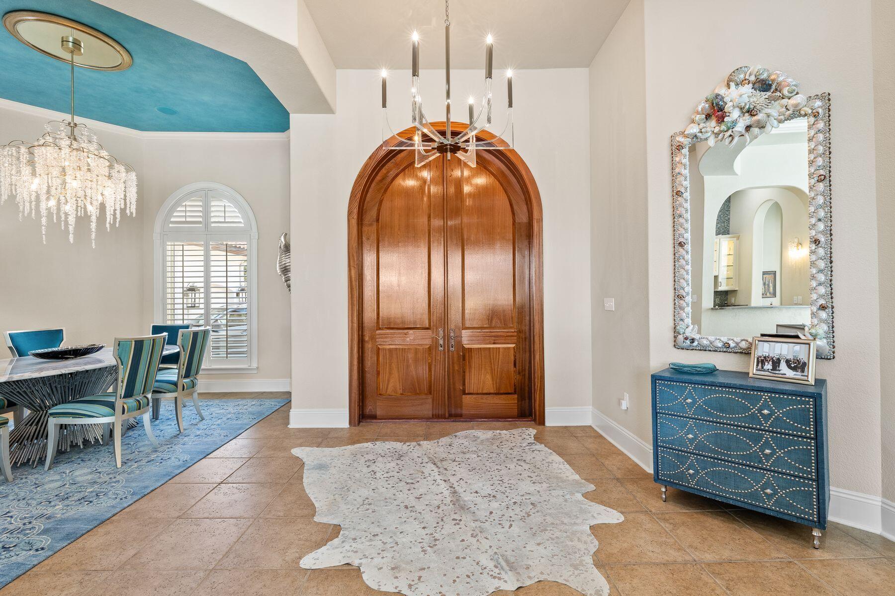 2987 Bay Villas Court