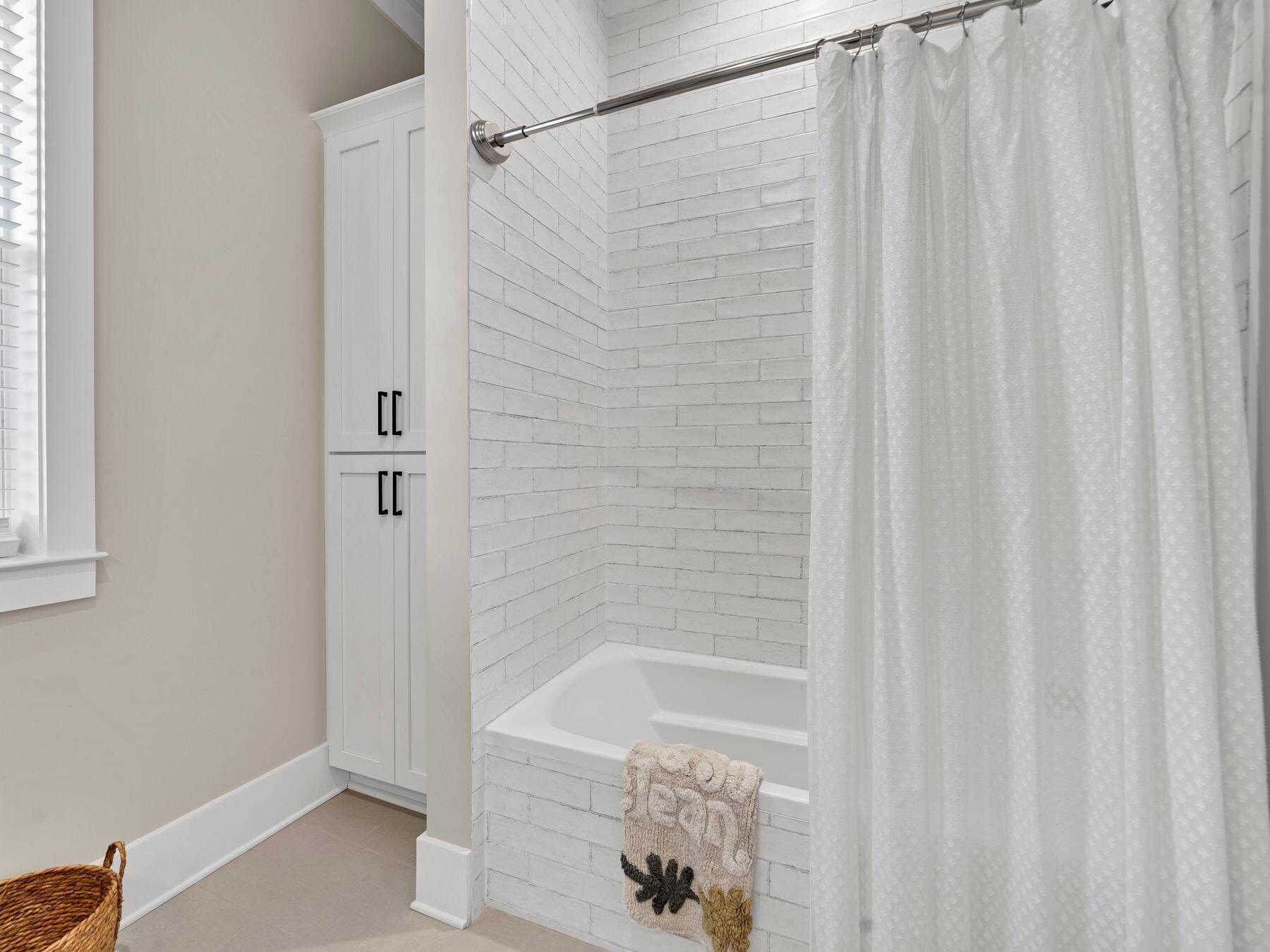 290 White Cottage Road