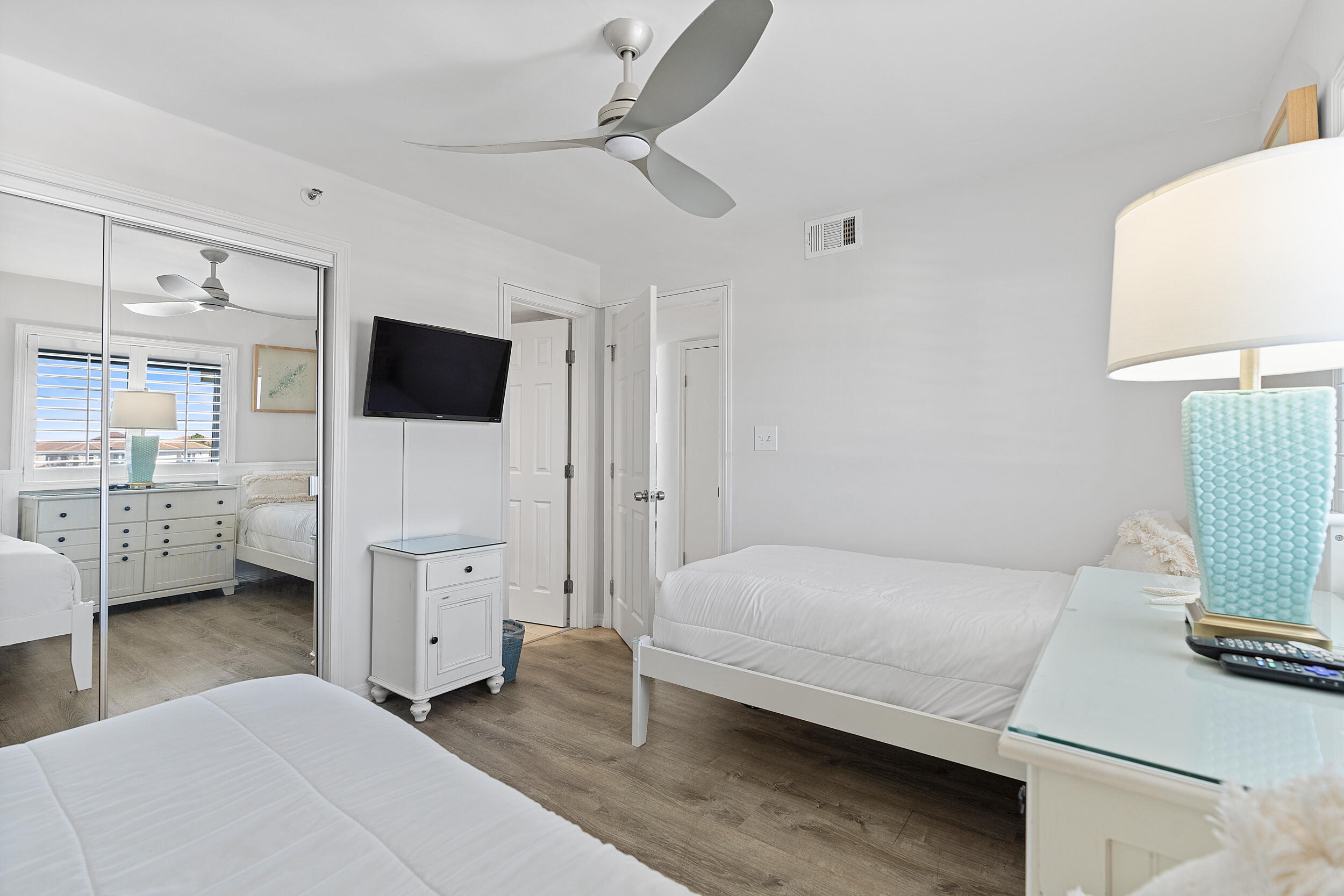 4100 E County Hwy 30A 503