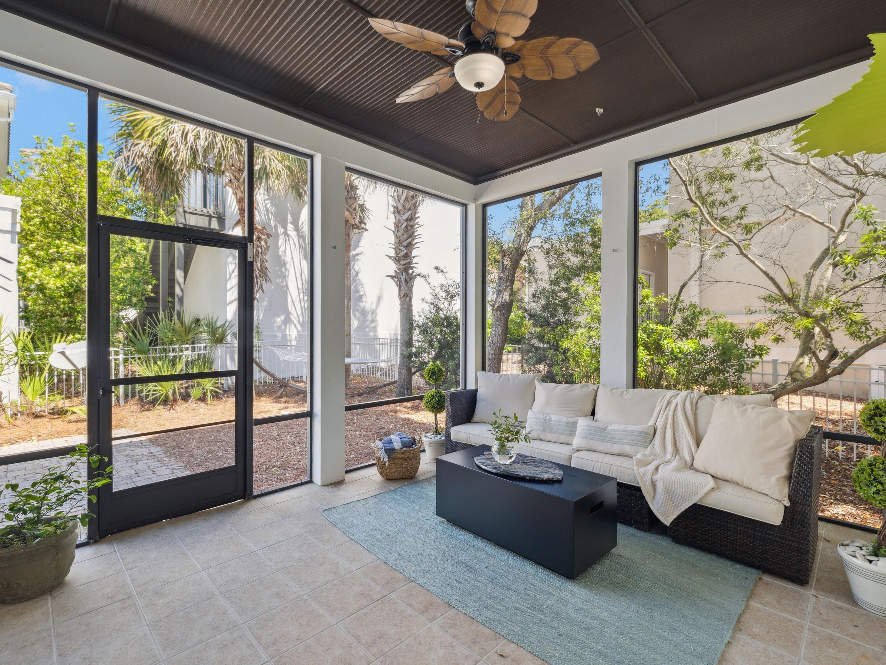 38 White Cliffs Boulevard