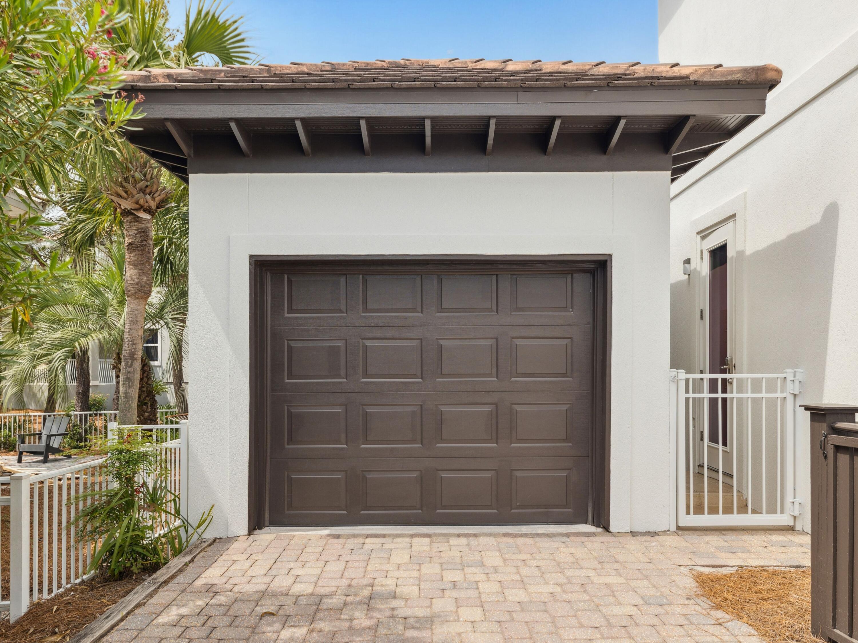38 White Cliffs Boulevard