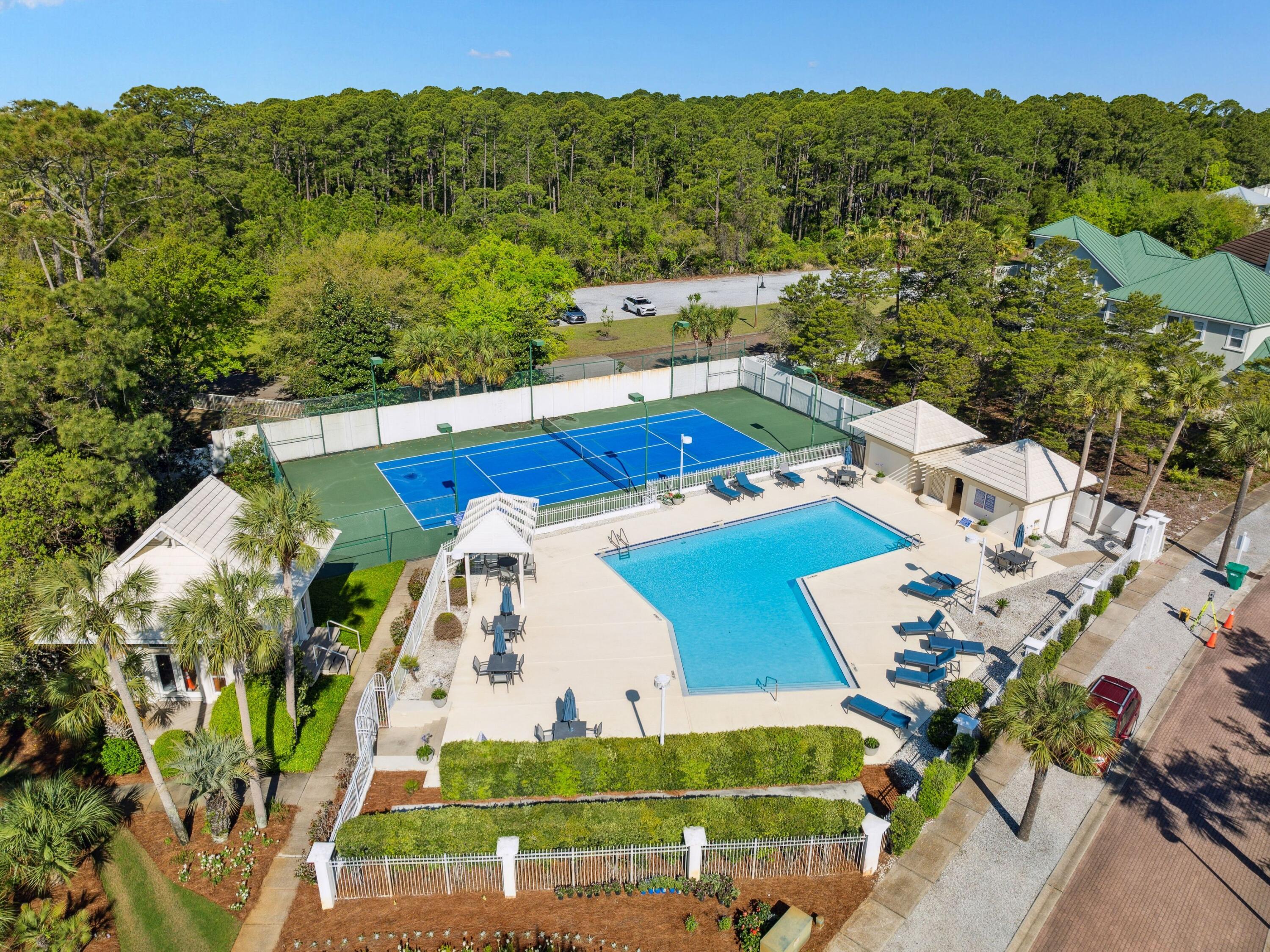 38 White Cliffs Boulevard