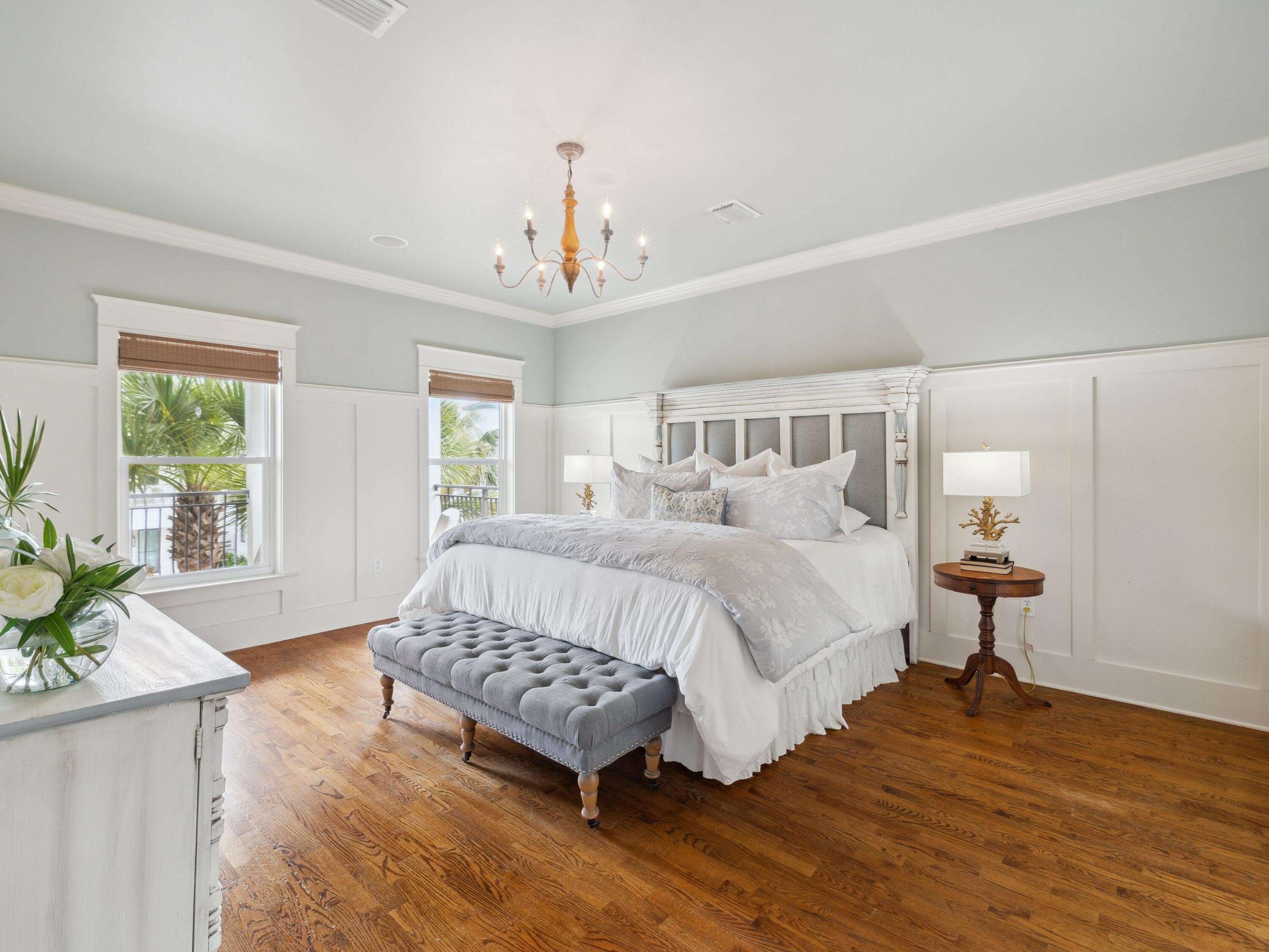 38 White Cliffs Boulevard
