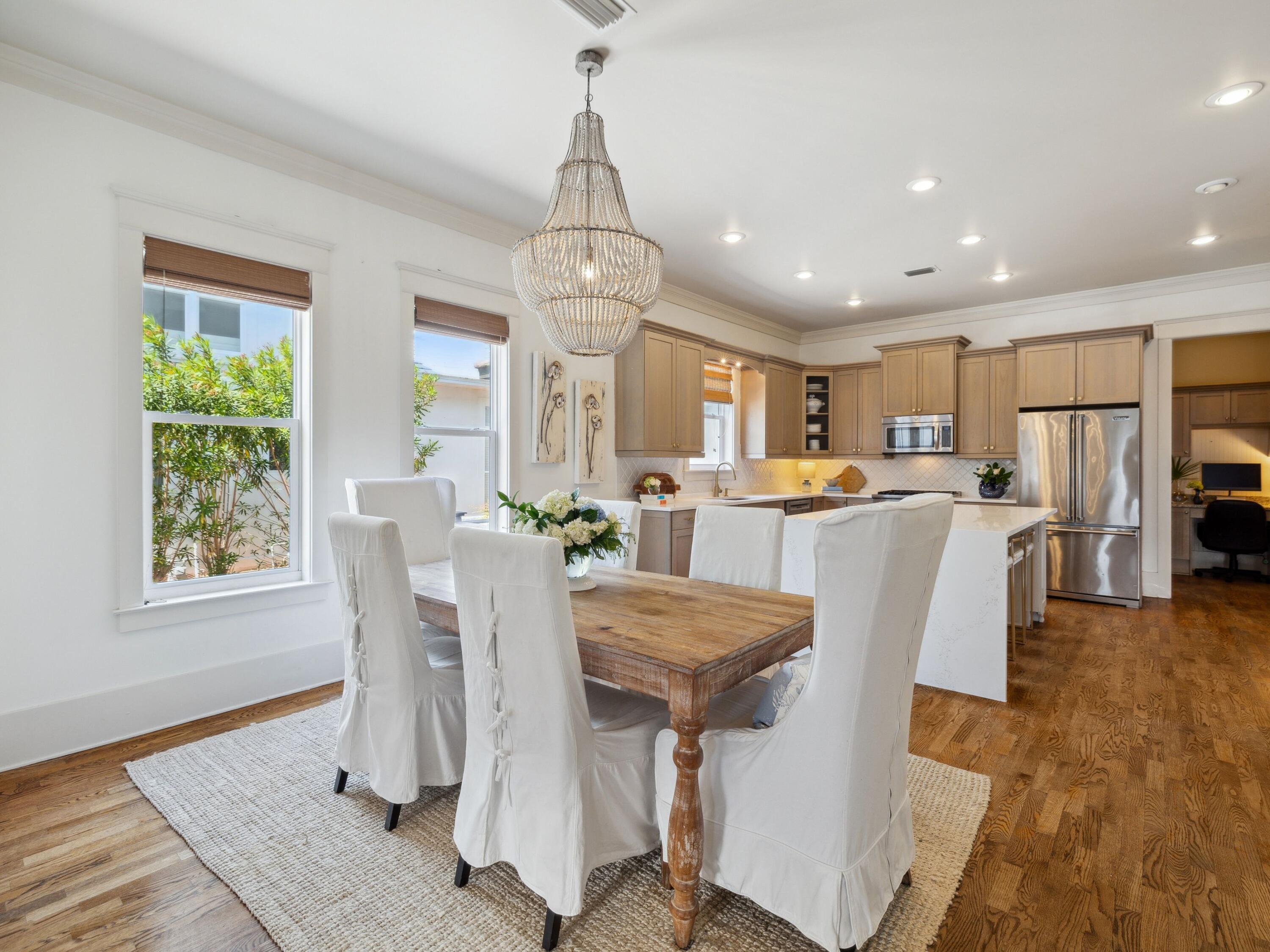 38 White Cliffs Boulevard