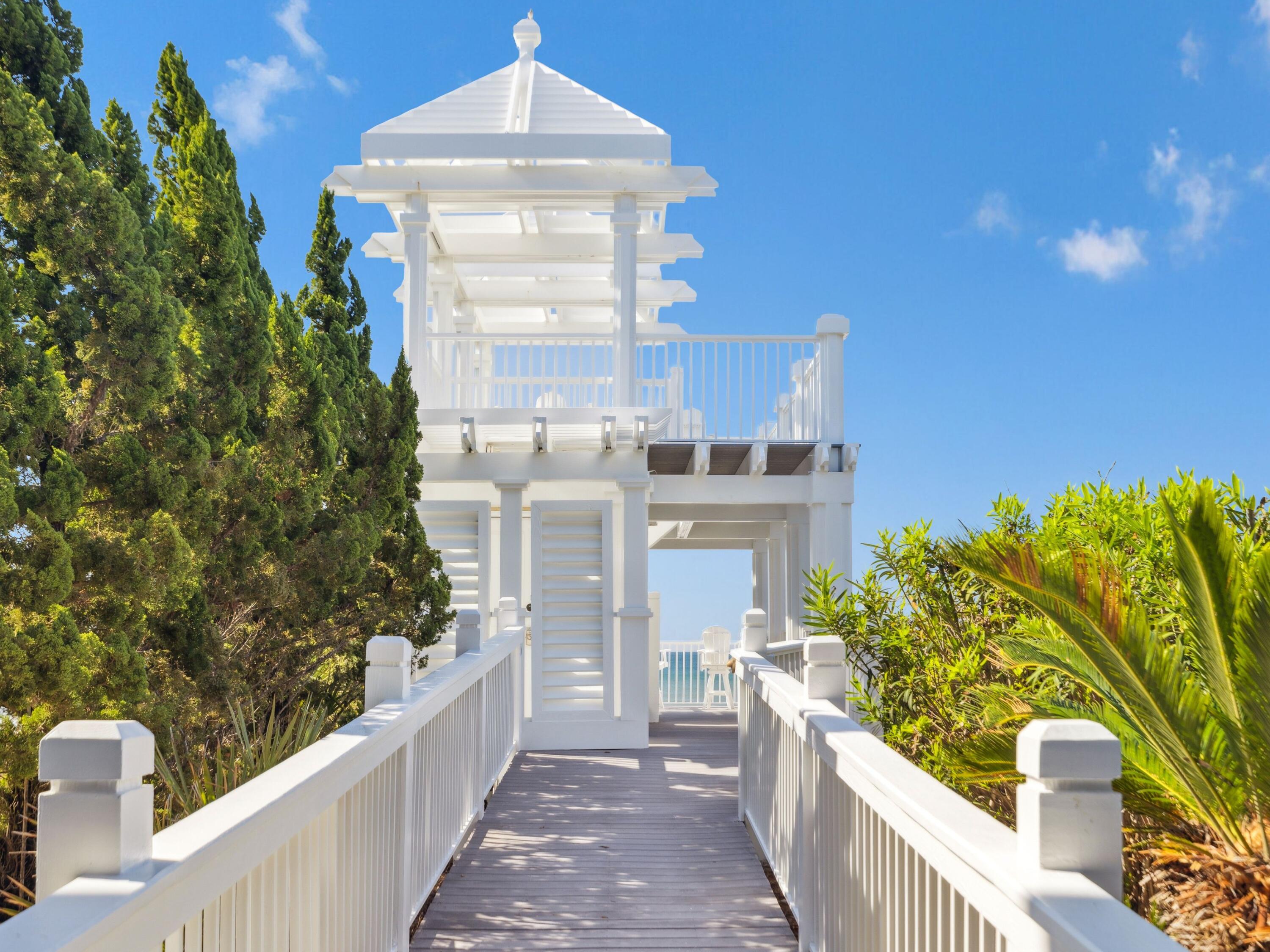 38 White Cliffs Boulevard