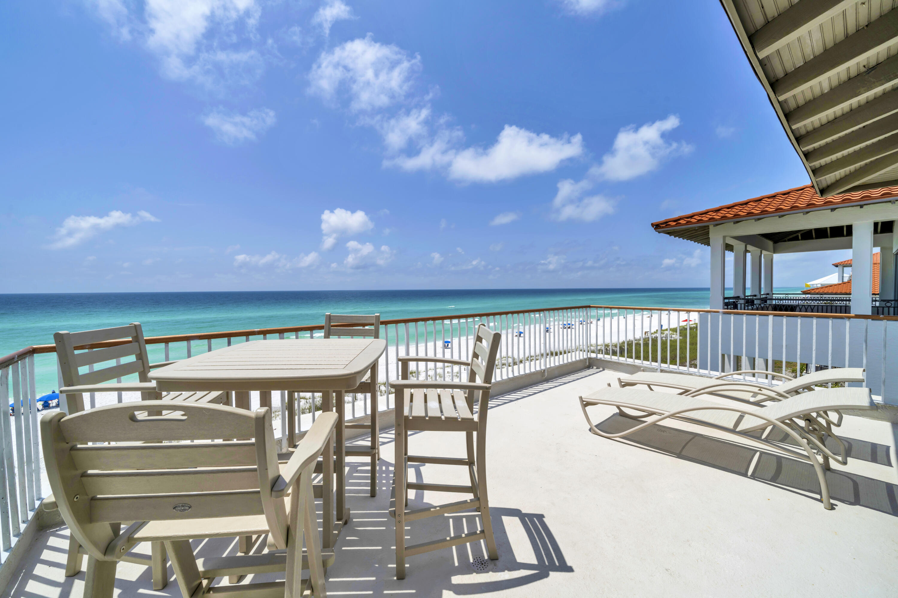 5055 W County Hwy 30A 1016