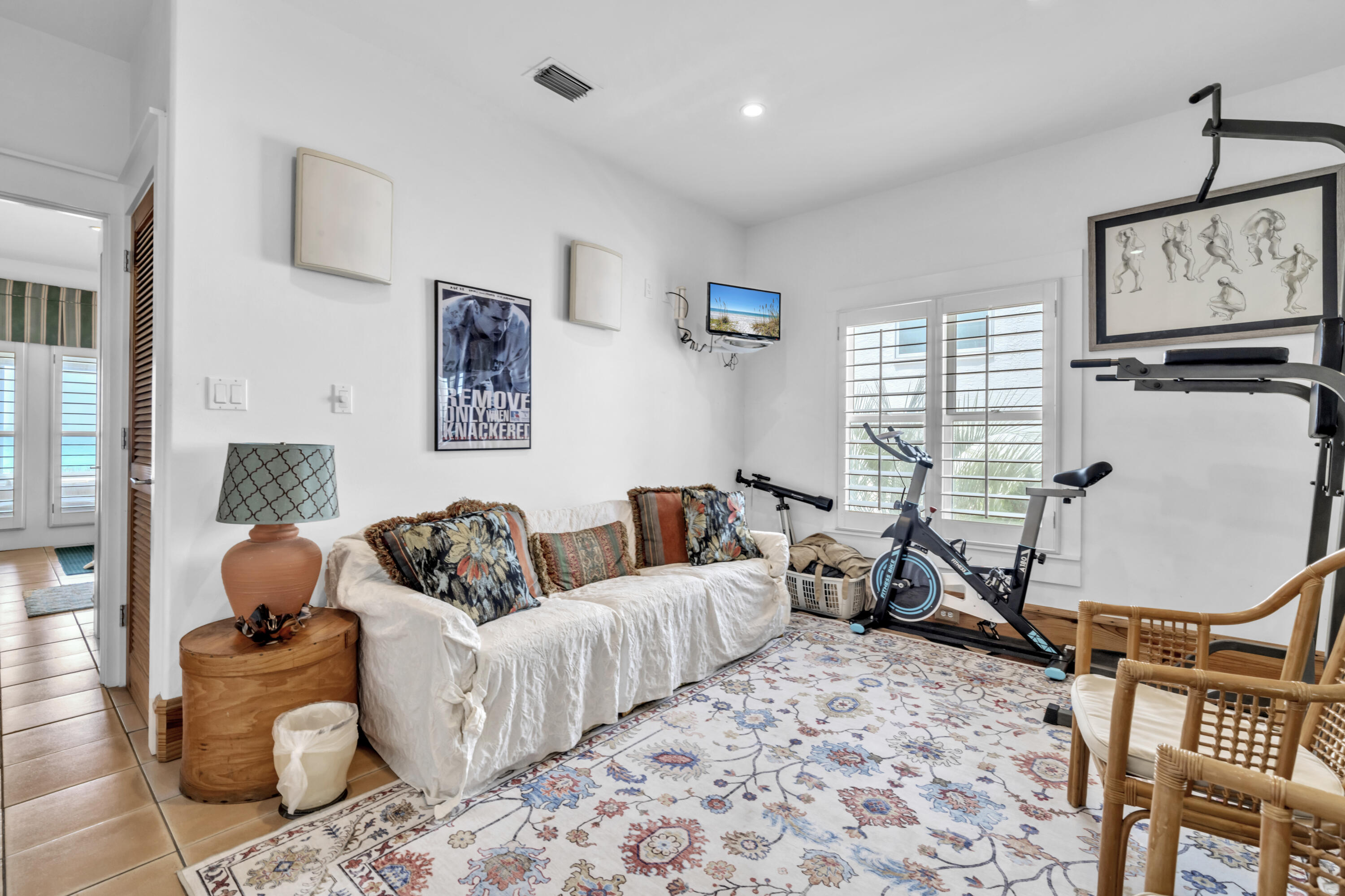 5055 W County Hwy 30A 1016