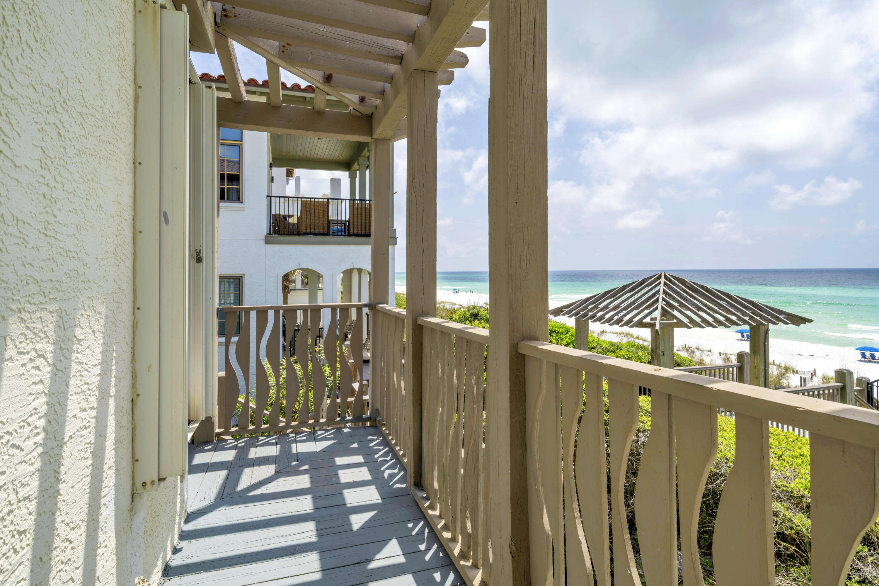 5055 W County Hwy 30A 1016