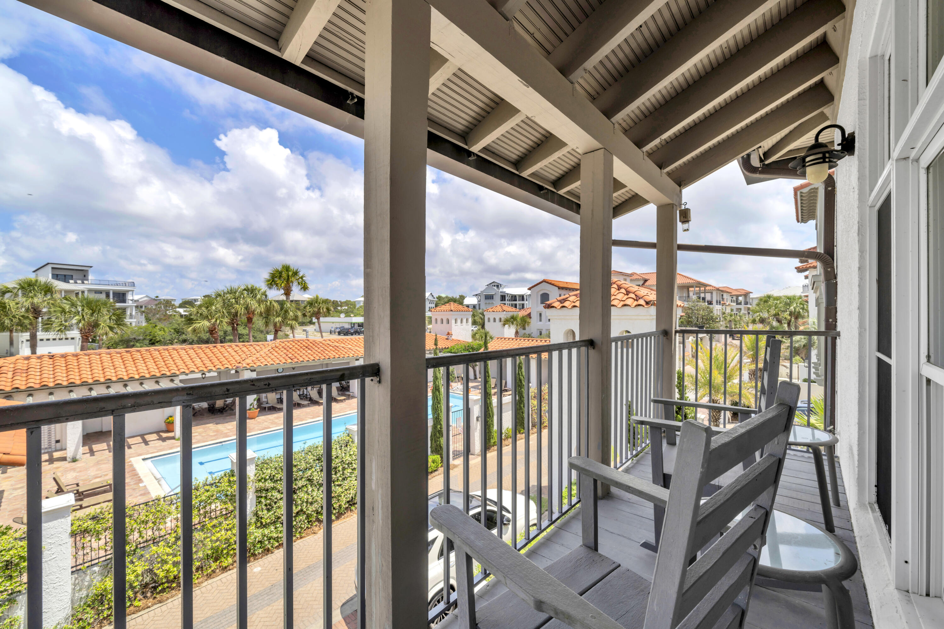 5055 W County Hwy 30A 1016