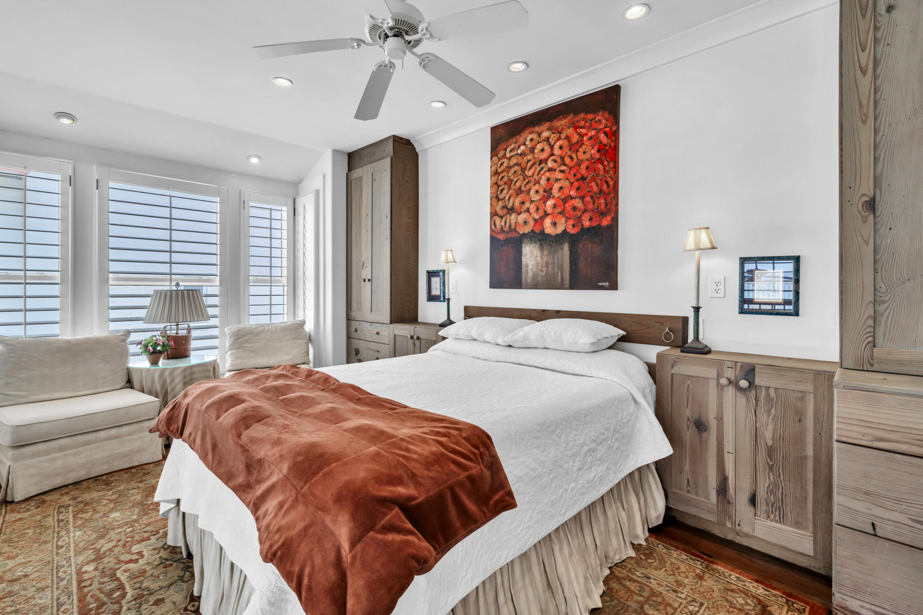 5055 W County Hwy 30A 1016