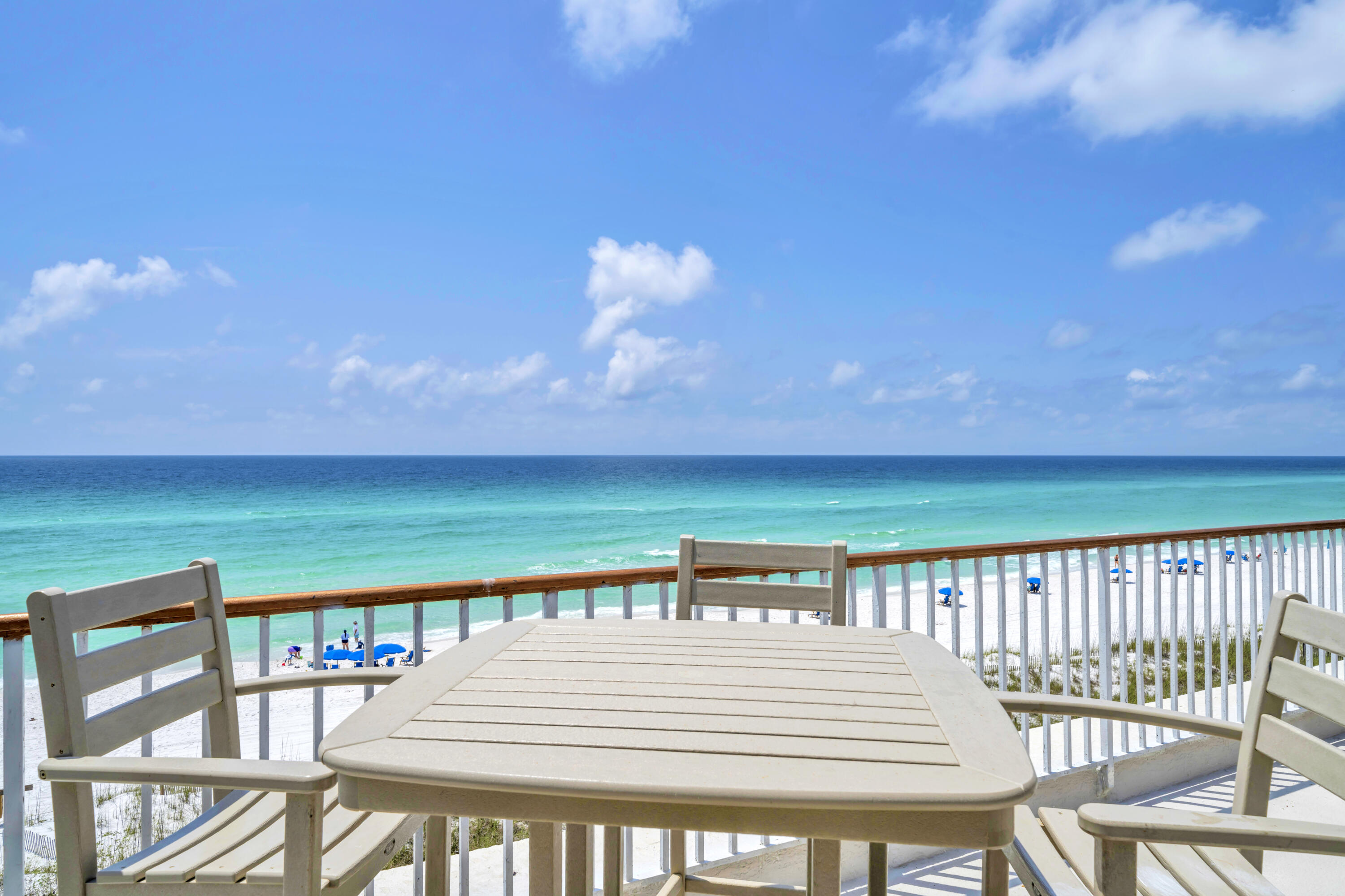 5055 W County Hwy 30A 1016