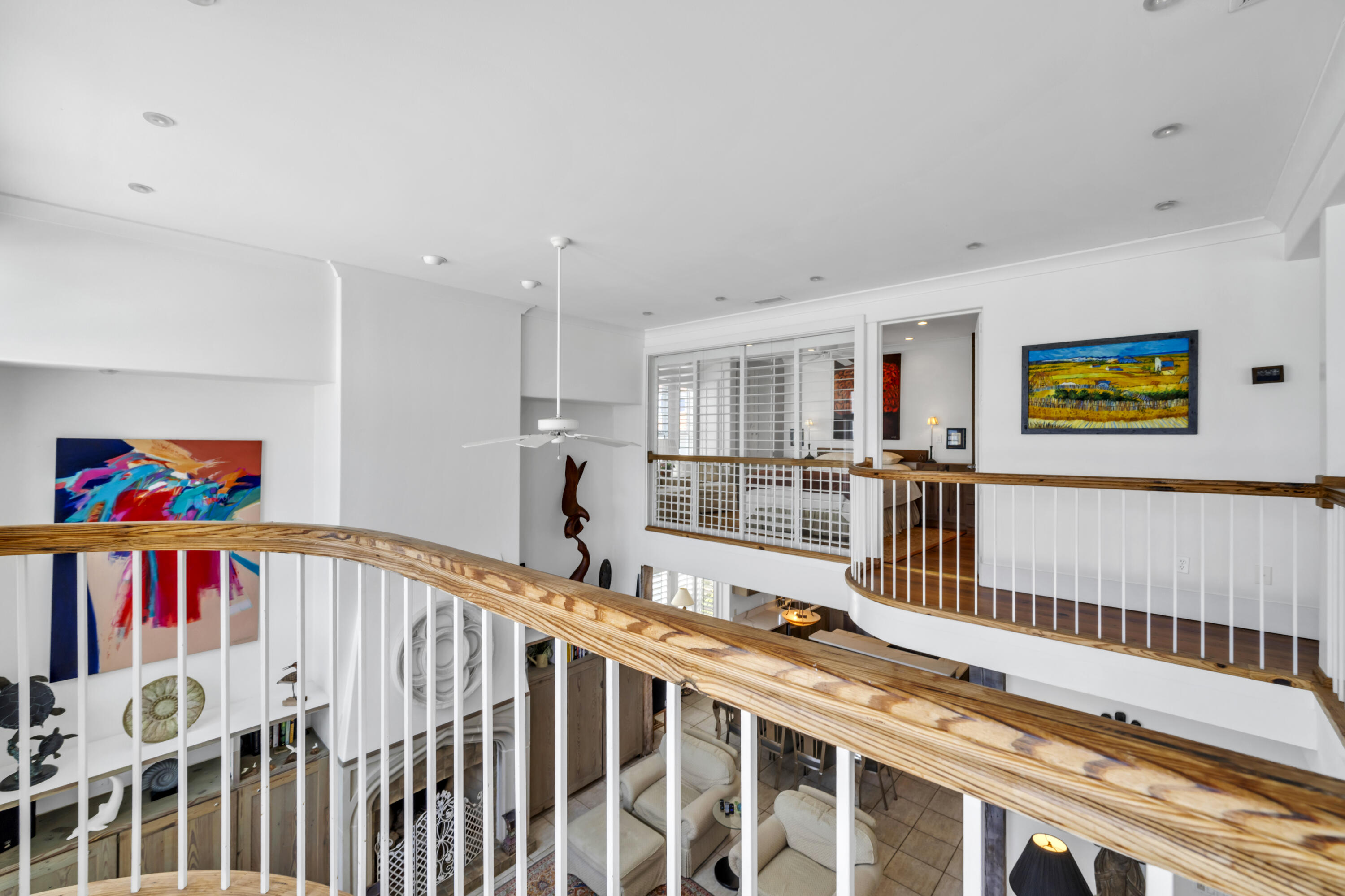 5055 W County Hwy 30A 1016